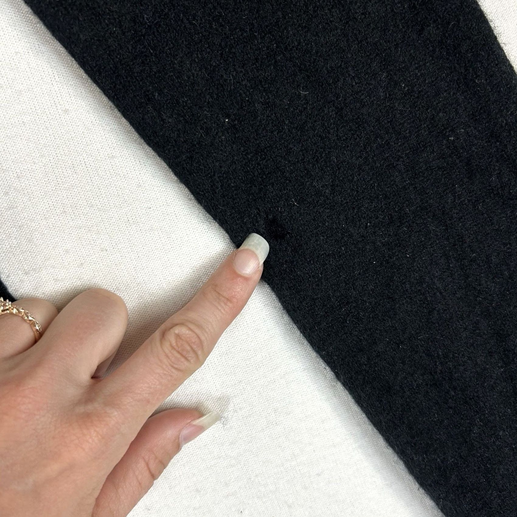 Vintage VINTAGE CH Classics Cashmere Turtleneck Sweater Women's Petite Medium PM Black FLAWED Size M / US 6-8 / IT 42-44 - 3 Thumbnail