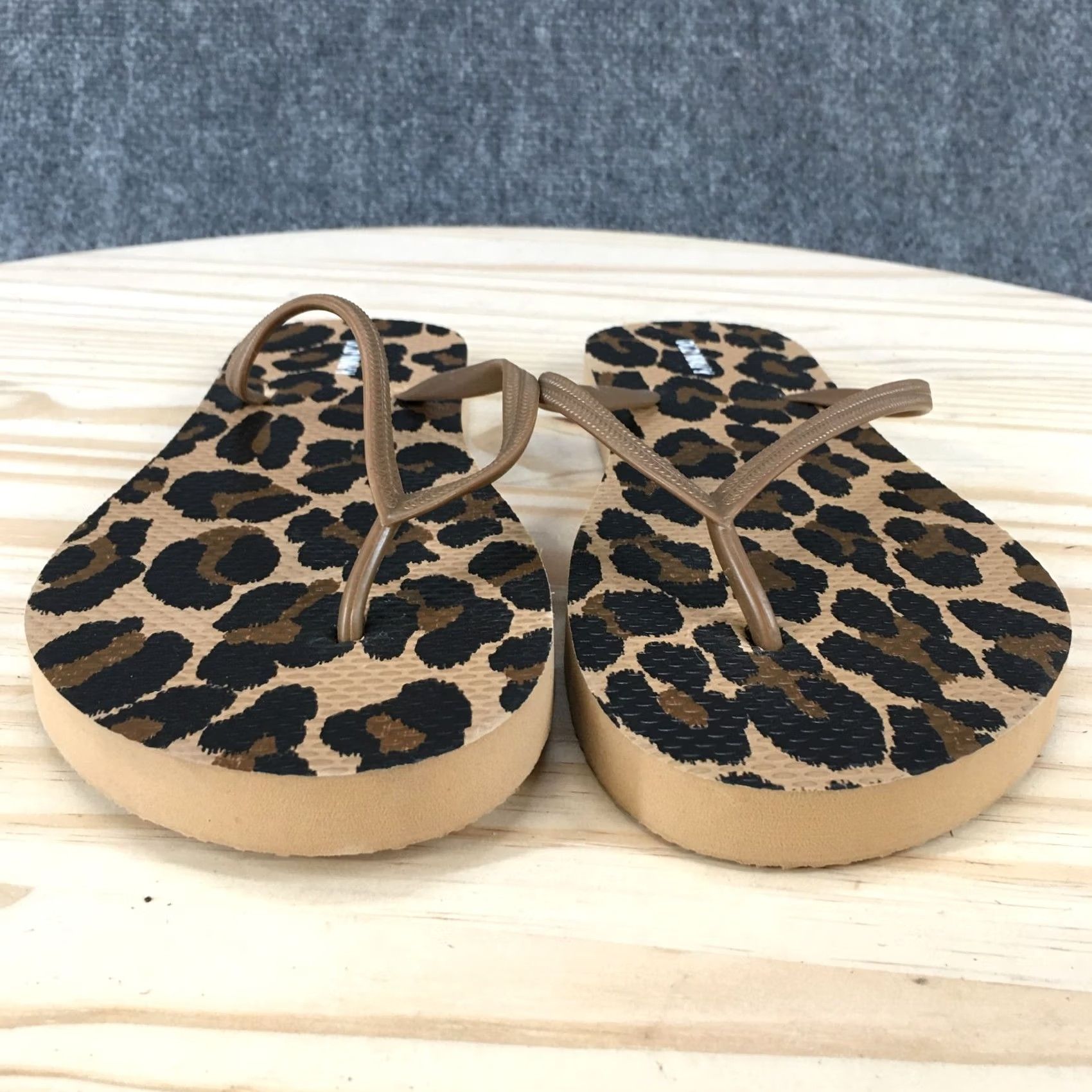 Old Navy Old Navy Sandals Womens 10 Flip Flop Brown Leopard Print Toe-Post Comfort Casual Size US 10 / IT 40 - 7 Thumbnail