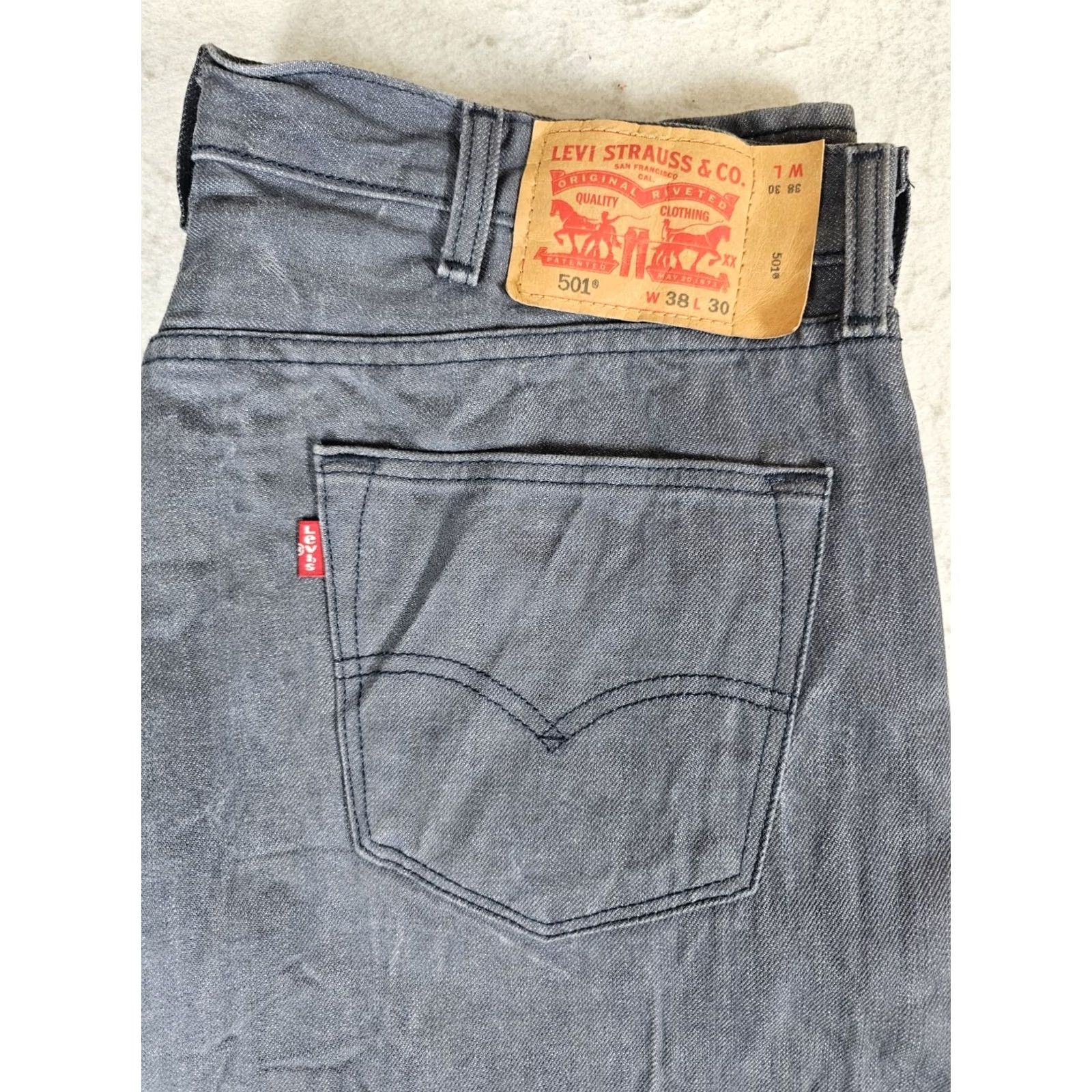 Levi's VINTAGE Levi's 501 Jeans Straight Leg Button Fly Denim Jeans Dark Blue Mens 38x30 - 90s Retro Cotton Regular Style Regular Natural Blue 5-Pocket Mens Size US 38 / EU 54 - 2 Thumbnail