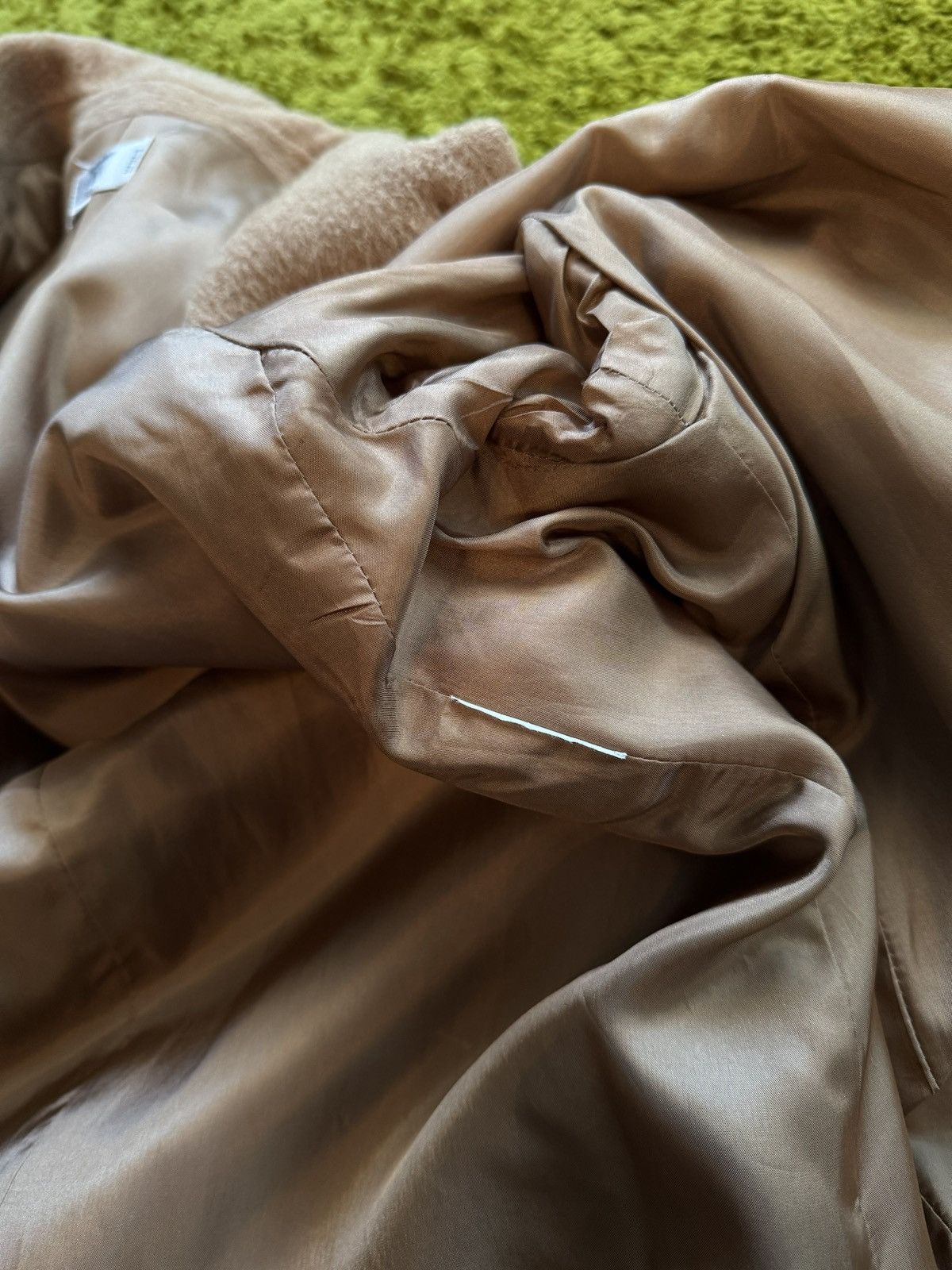 Valentino × Vintage Valentino 1990s vintage alpaca wool blend coat Size M / US 6-8 / IT 42-44 - 6 Thumbnail