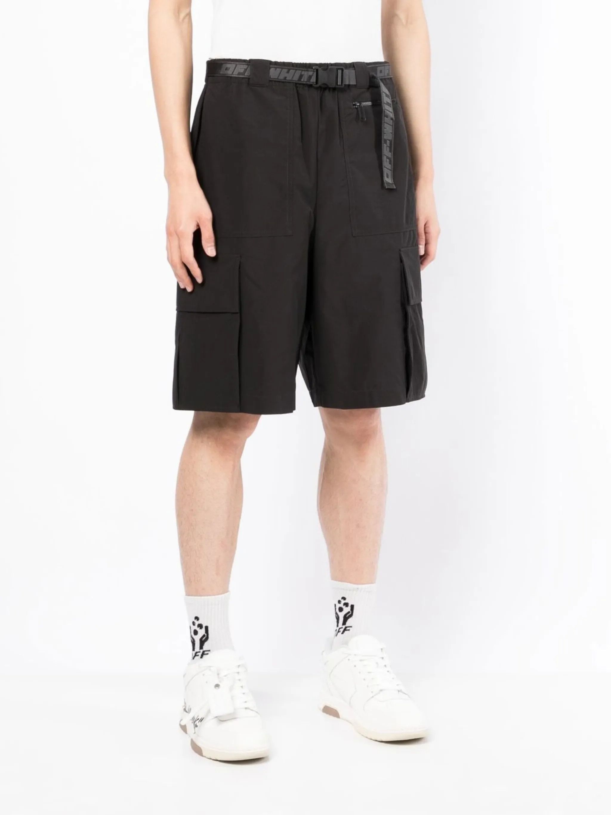 Off-White o1y0325 Short in Black Size US 28 / EU 44 - 3 Thumbnail