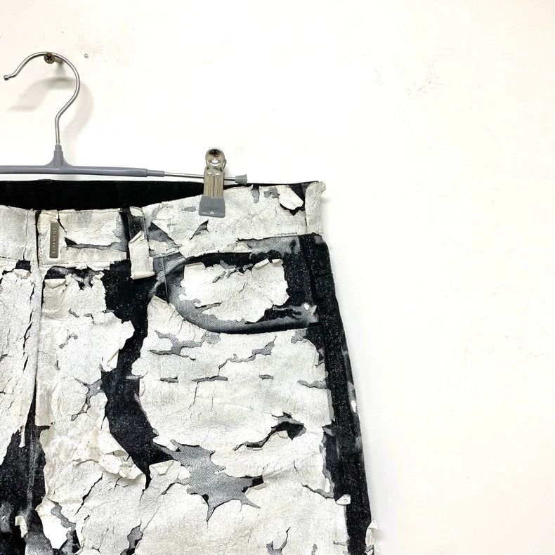 Givenchy Givenchy Plaster paint burst distressed jeans 2506-Nextarro Size US 33 - 8 Thumbnail