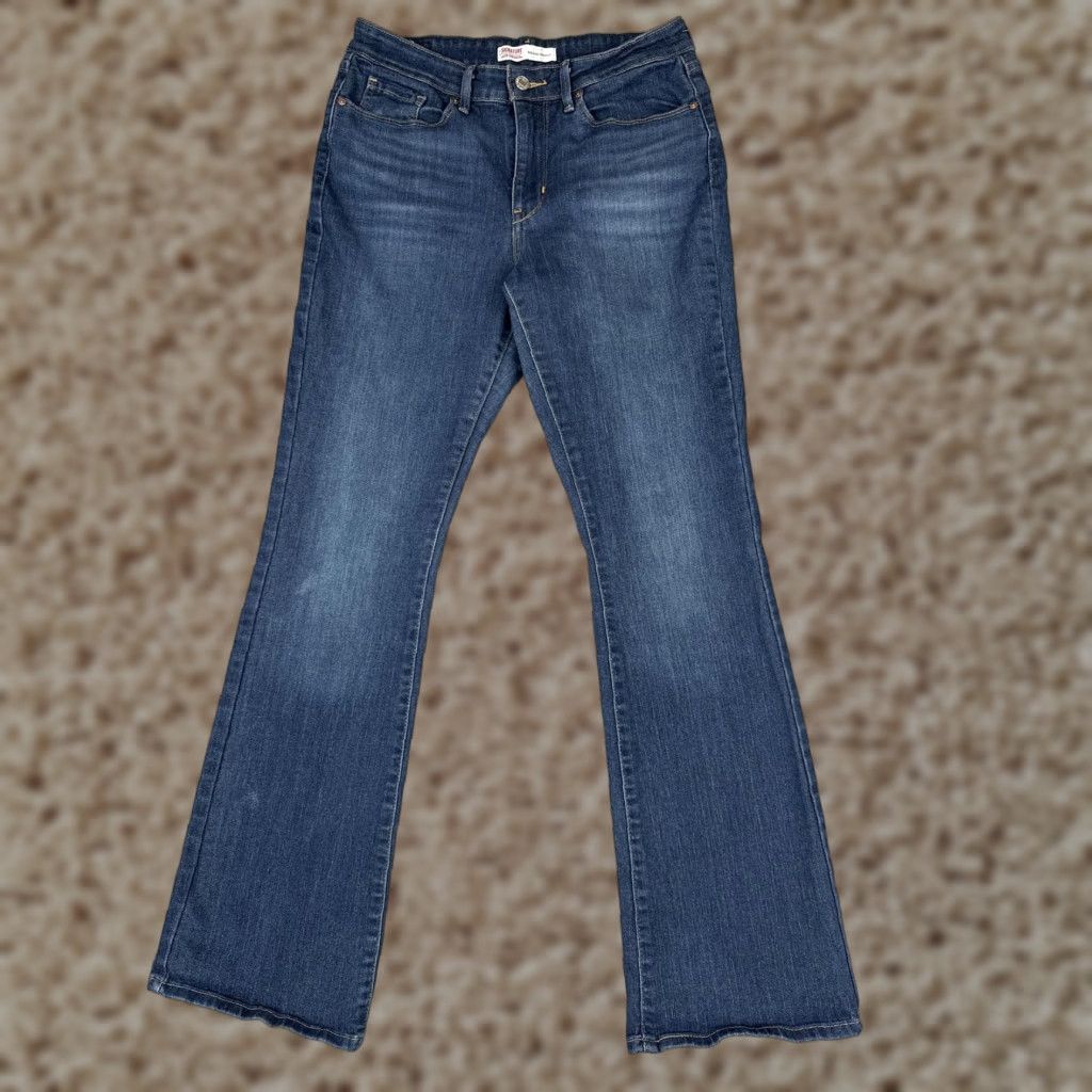Vintage Signature Levi Strauss Bootcut Jeans Womens 6 Blue Wash Mid Rise Stretch 28x32 Size 28" / US 6 / IT 42 - 1 Thumbnail