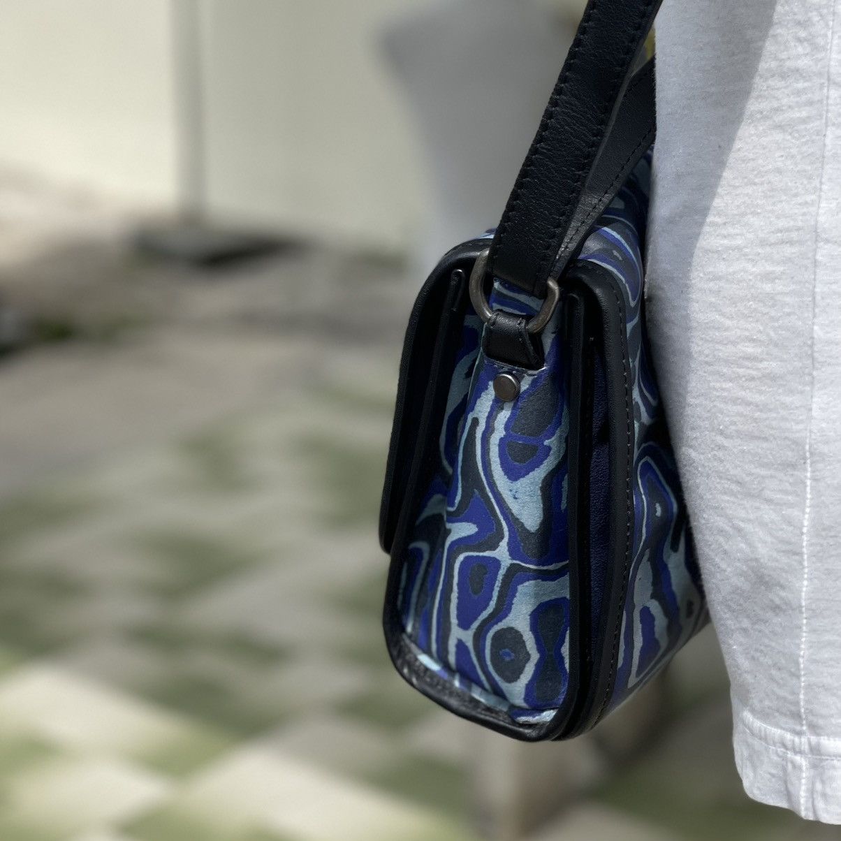 Diesel × Diesel Black Gold 🔥 RARE DIESEL BLACK GOLD REVERSIBLE LEATHER CROSSBODY Size ONE SIZE - 5 Thumbnail