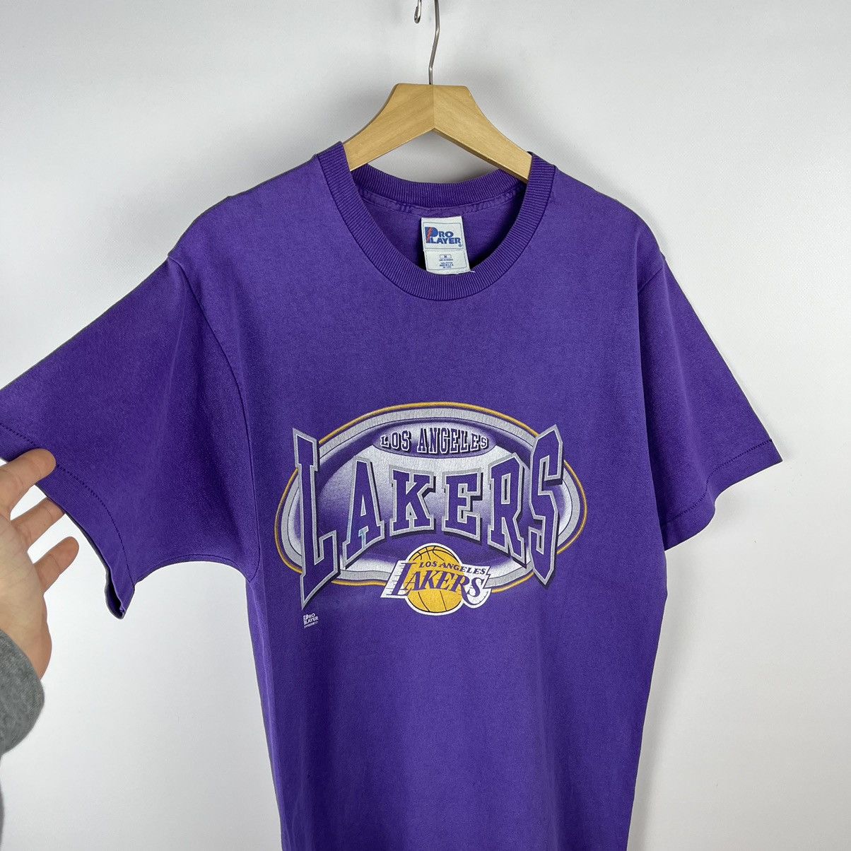 NBA Vintage Los Angeles Lakers single stitch NBA T Shirt 90’s Size US M / EU 48-50 / 2 - 9 Thumbnail