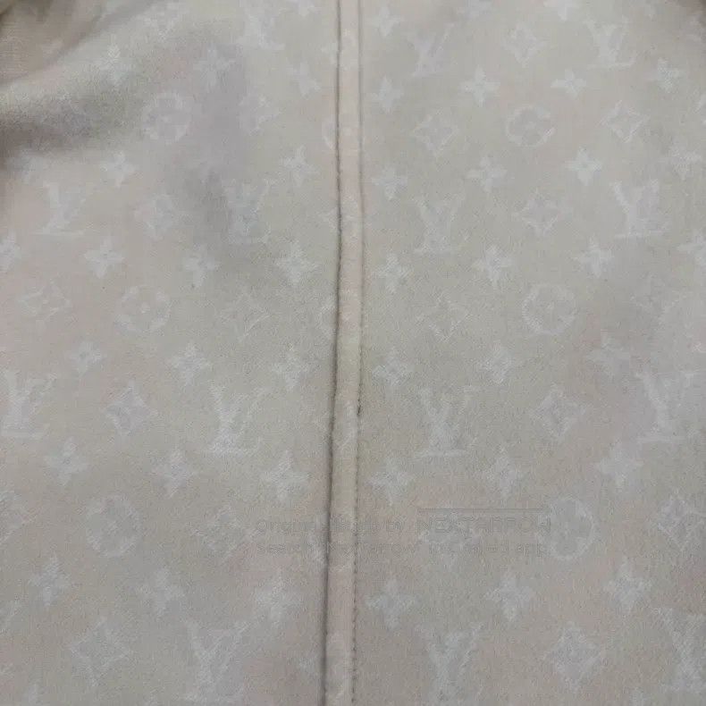 Louis Vuitton Louis Vuitton Bean paste reversible cropped bathrobe coat Size XXS / US 00 / IT 34 - 5 Thumbnail