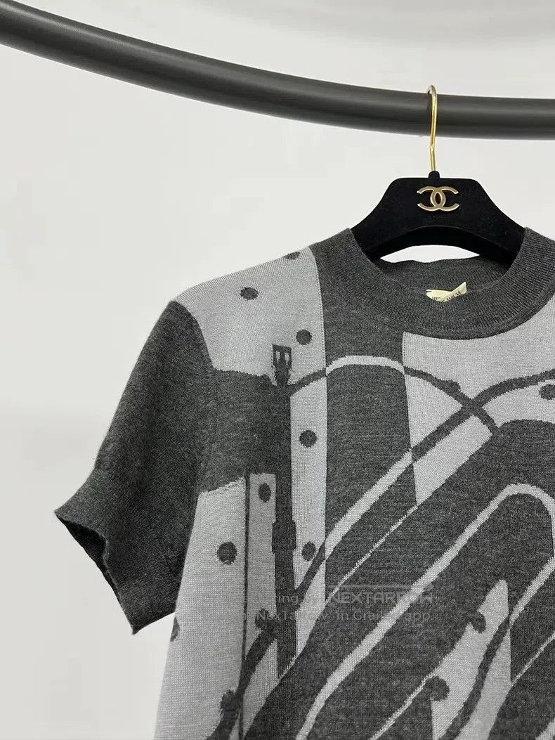Hermes Hermes Gray cashmere knit short-sleeve Size XS / US 0-2 / IT 36-38 - 3 Thumbnail
