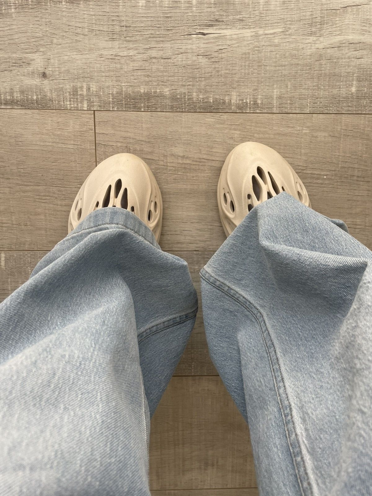 Adidas Yeezy Foam Runnr Desert Sand Size US 12 / EU 45 - 3 Thumbnail