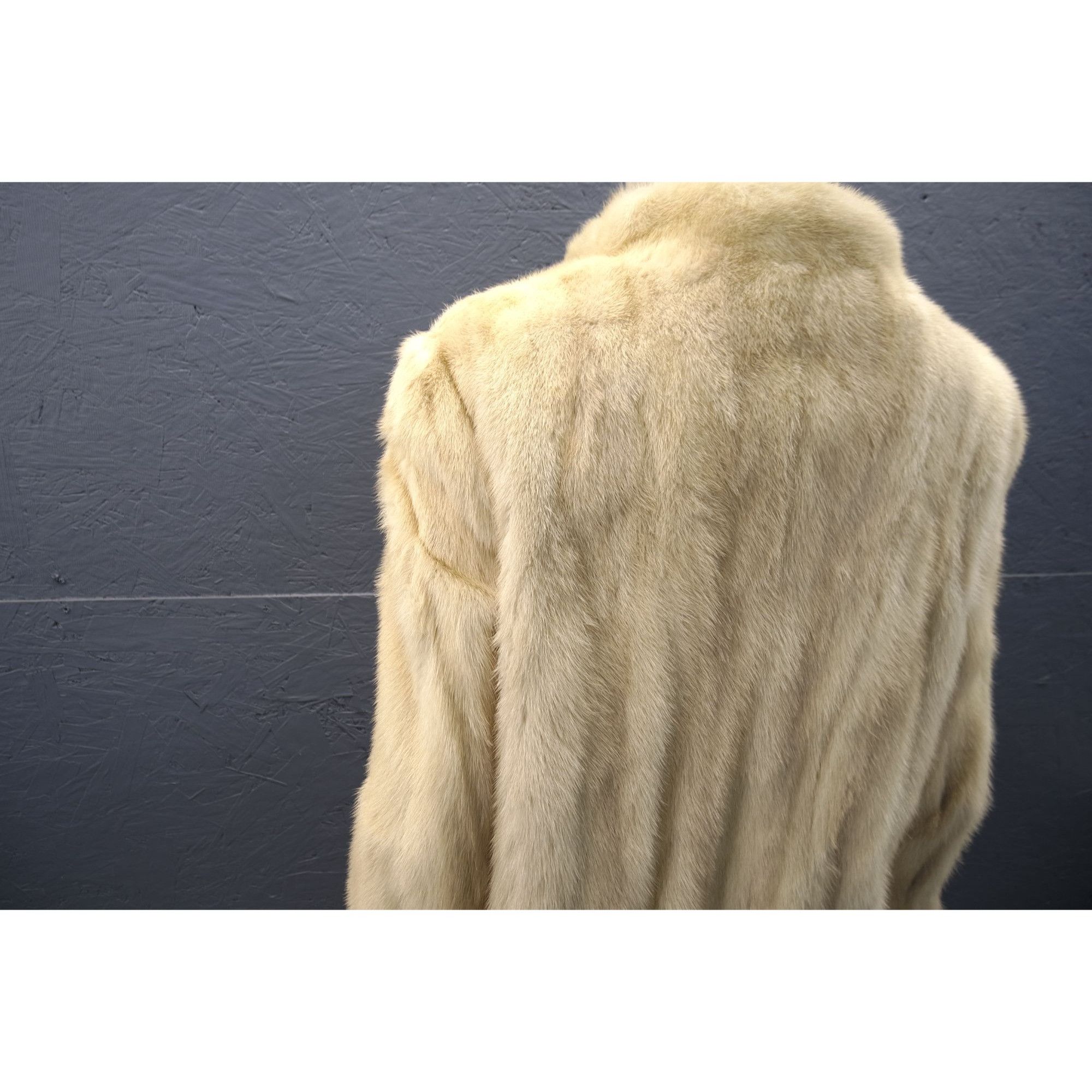 Oleg Cassini VTG Oleg Cassini Blonde Mink Coat, No Size Tag Size XS / US 0-2 / IT 36-38 - 6 Thumbnail