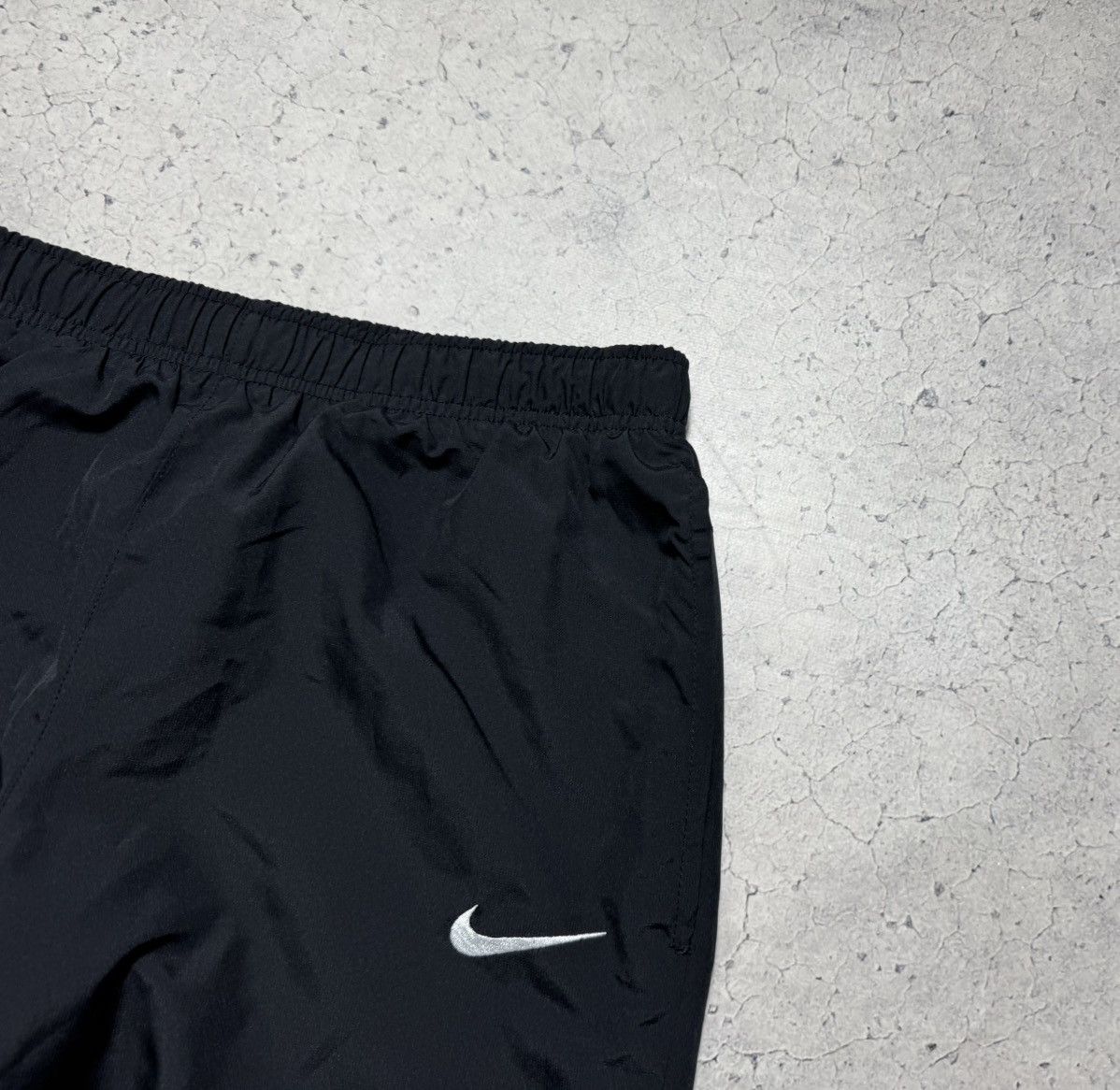 Nike Nike Vintage Nylon Baggy Track Pants Swoosh Y2K Drill Size M Size US 32 / EU 48 - 3 Thumbnail