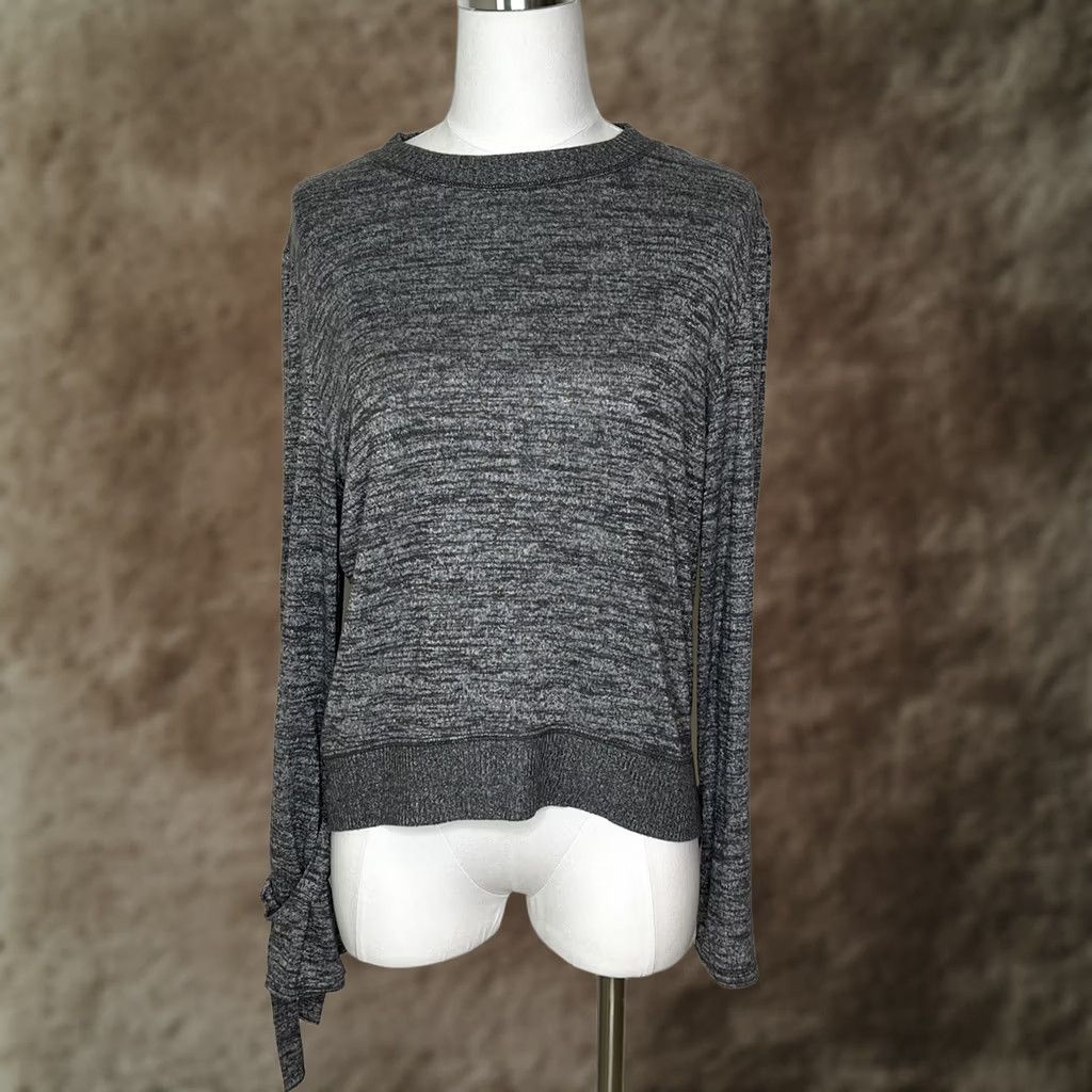 Abercrombie & Fitch Abercrombie & Fitch Gray Pullover Sweater Flare Sleeves With Tie, Small, Genuine, USA Seller, Lightweight, Flared Sleeve, Polyester Blend, Style: Size S / US 4 / IT 40 - 1 Thumbnail