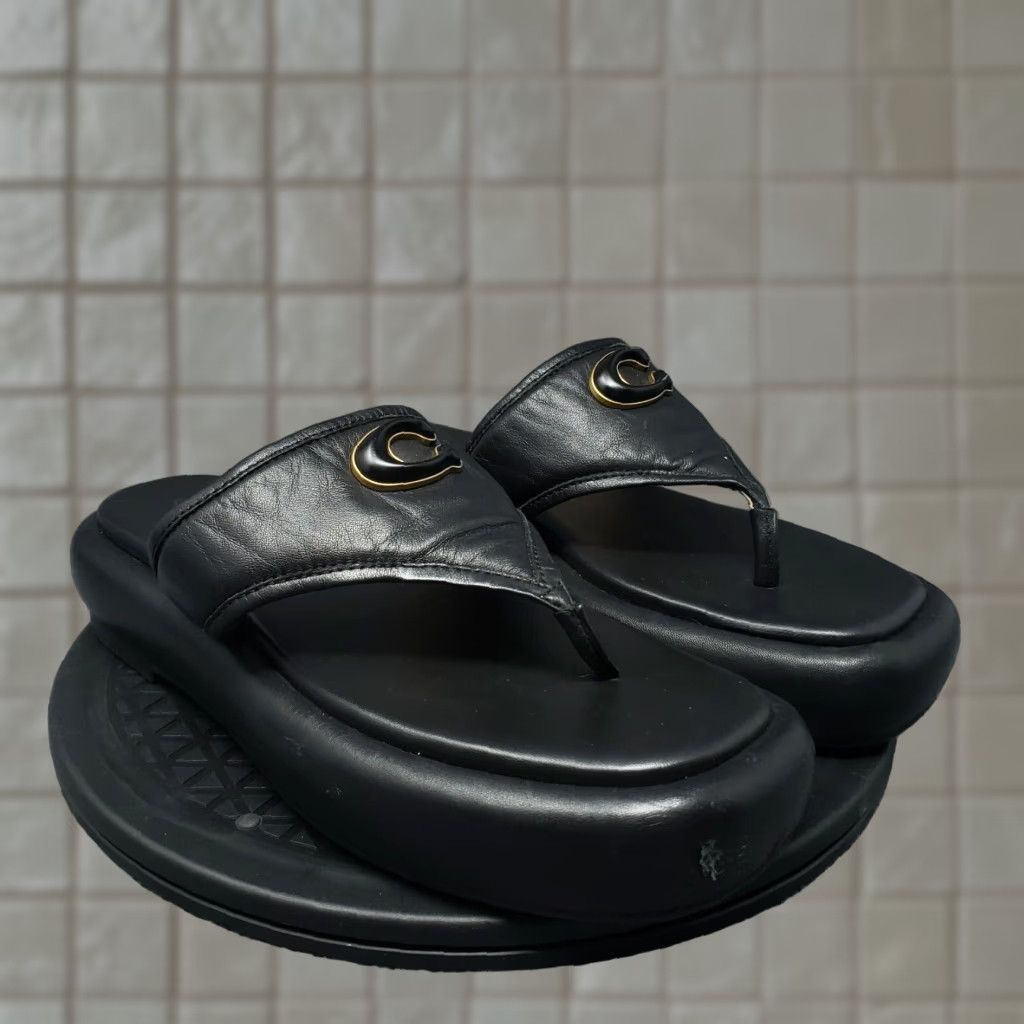 Coach Womens Black Sandals 9.5 B Thong Slides Slip On Leather Flip Flops