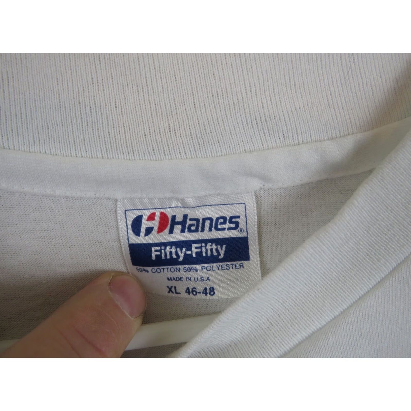 Hanes Vintage Hanes Bear With Me I'm a Bowhunter hunting funny USA T-Shirt XL Fifty Size US XL / EU 56 / 4 - 5 Thumbnail