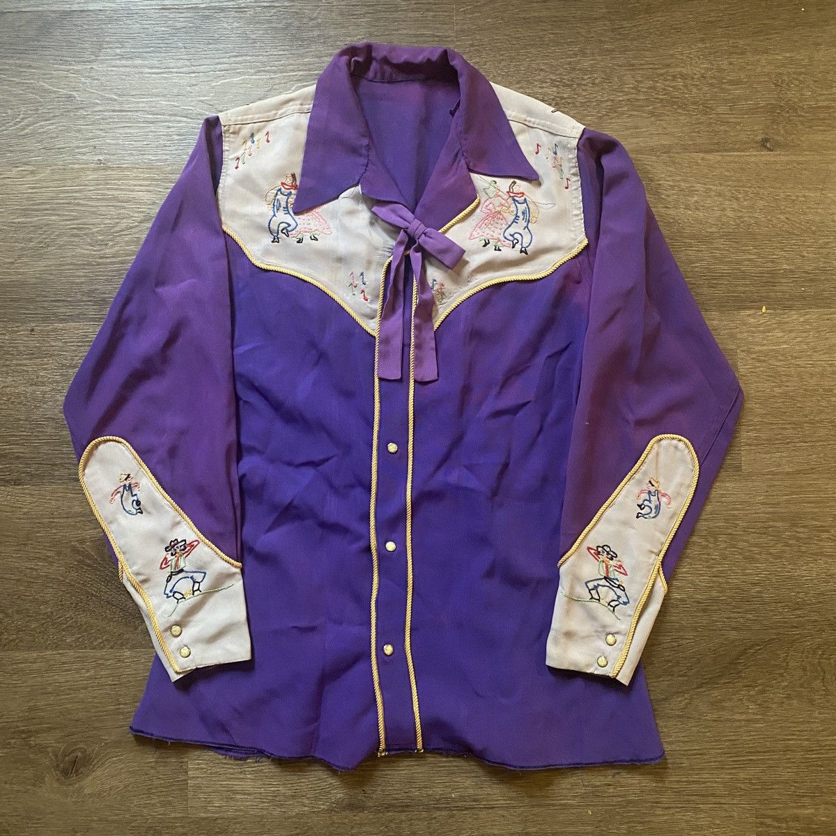 image of VTG Rhynecliffe Purple Chainstitch Cowboy Buttonup Shirt, Men's (Size Medium)