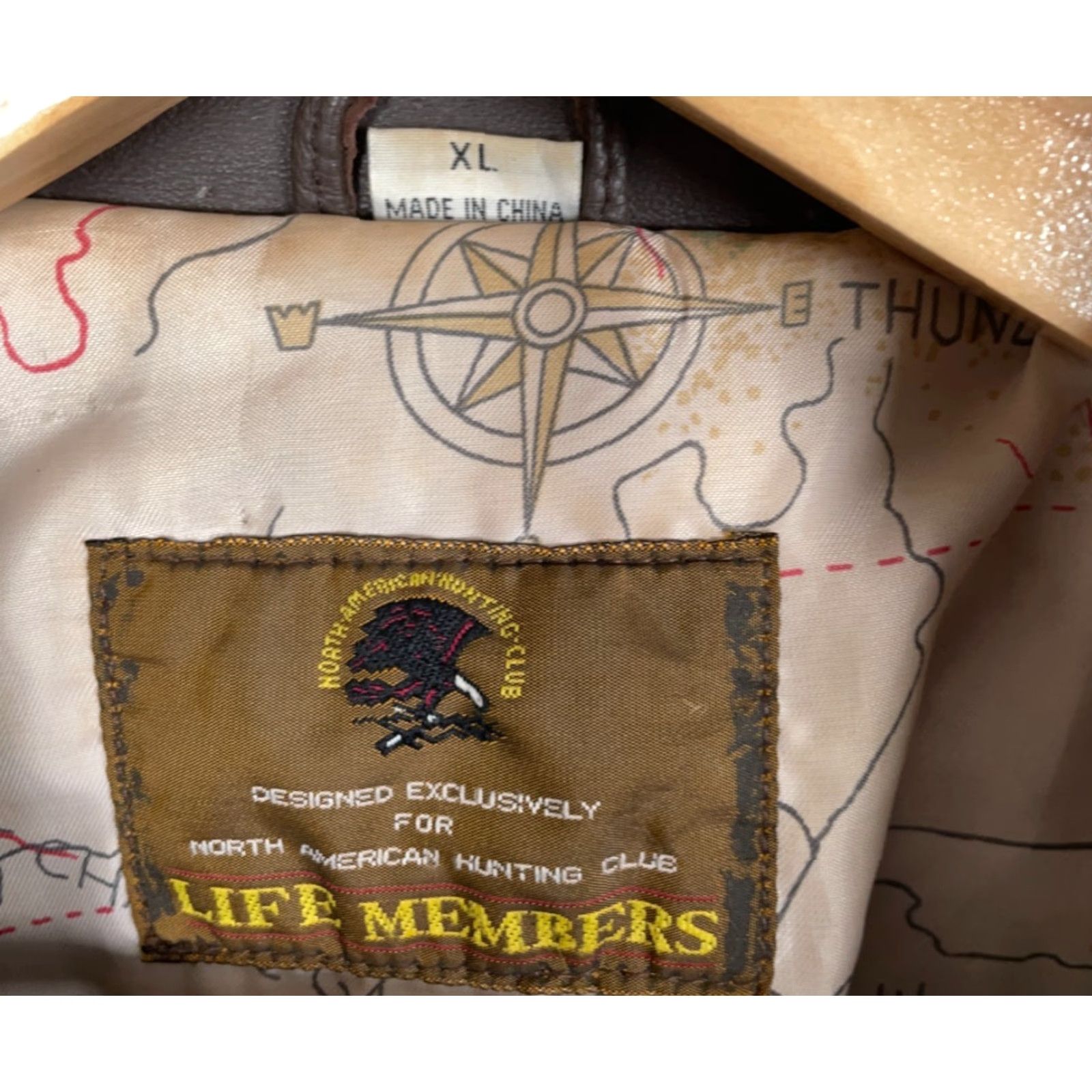 Vintage VINTAGE North American Hunting Club Leather Jacket Men XL Brown Lifetime Member Bomber Jacket Full Zip Pockets Size US XL / EU 56 / 4 - 3 Thumbnail
