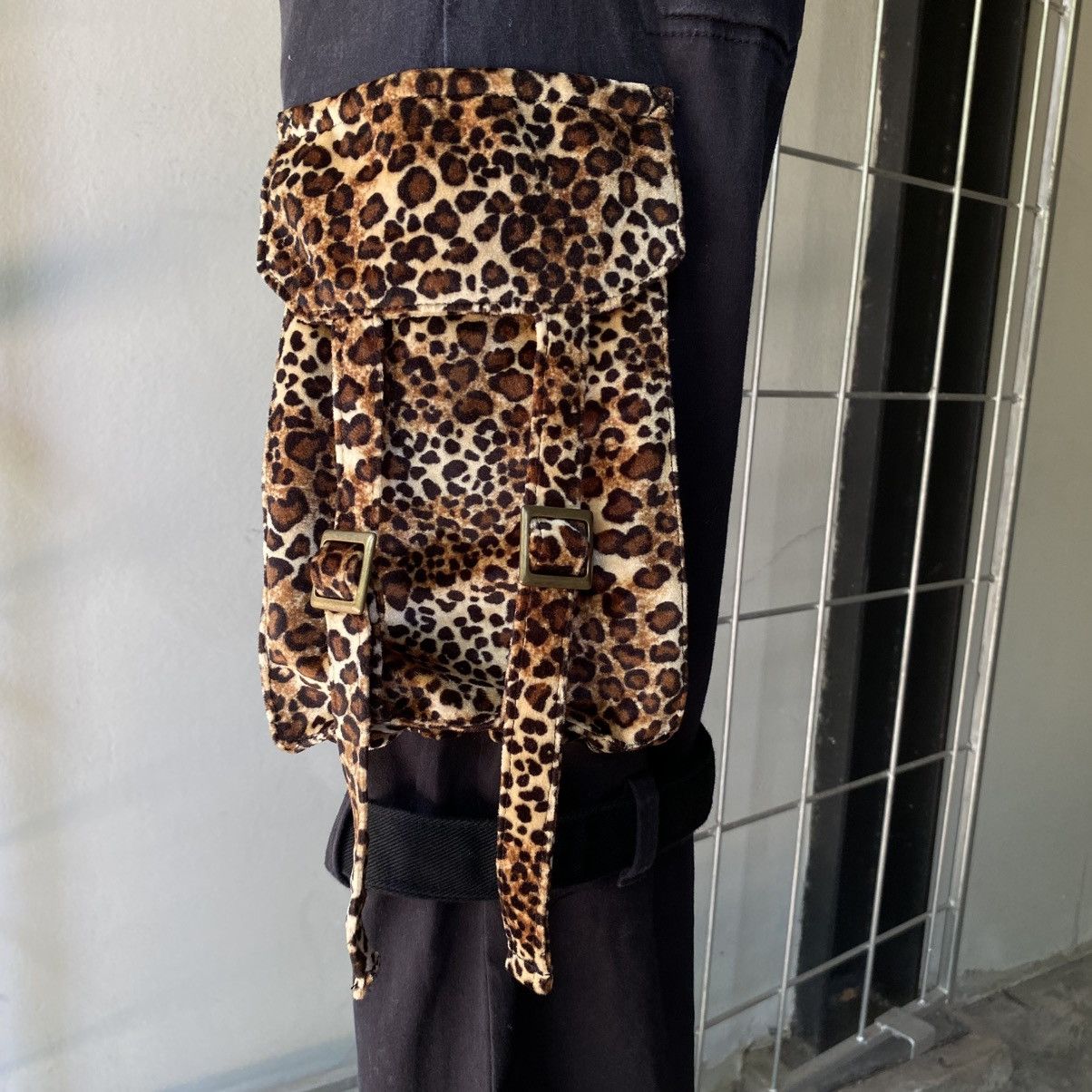 Japanese Brand × Seditionaries HUNDRED CLUB Y2K Punk Black Cargo Pants with Leopard Trim Size 32" / US 10 / IT 46 - 19 Thumbnail