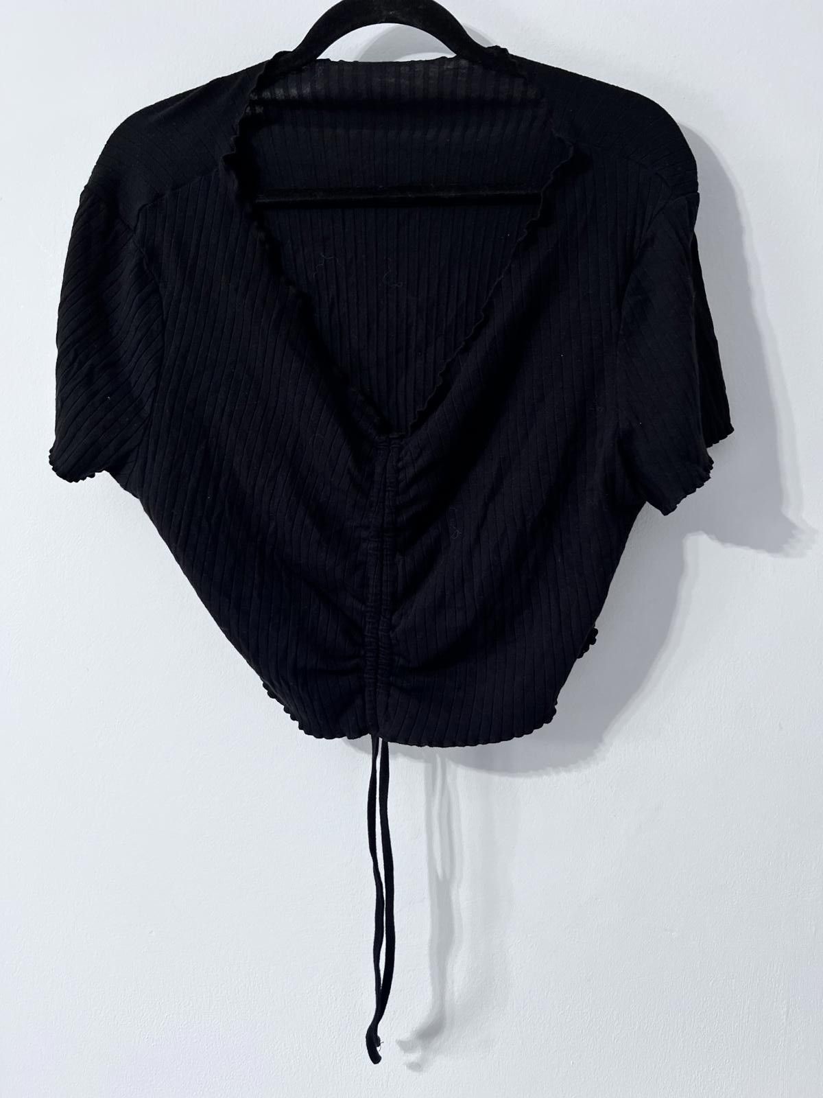 Shein Black Ribbed Ruched Crop Top – Size L Size L / US 10 / IT 46 - 1 Thumbnail