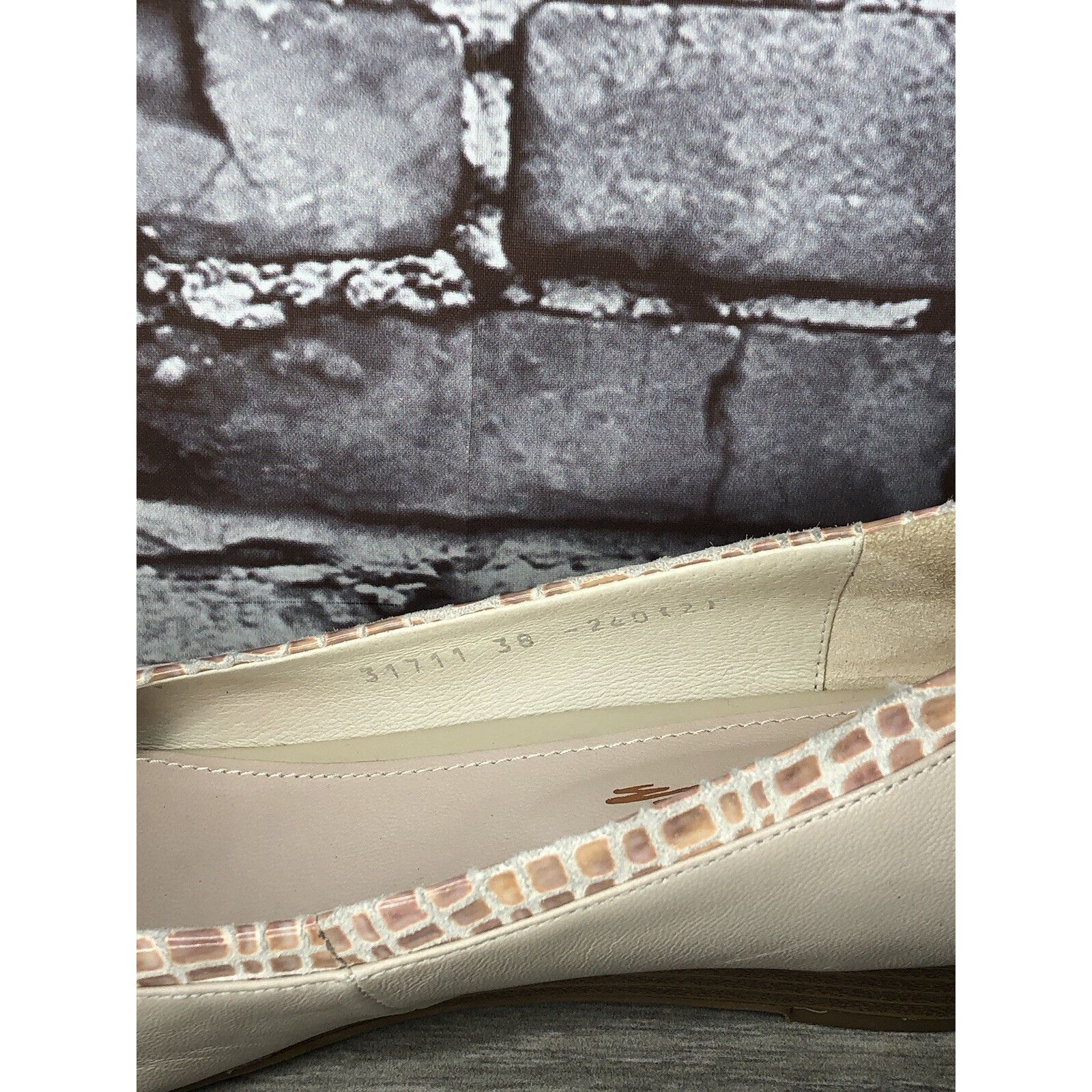 Other LE SAUNDA Ivory Leather Pink Croc Bow Peep Toe Wedges Women’ Size US 7.5 / IT 37.5 - 11 Thumbnail