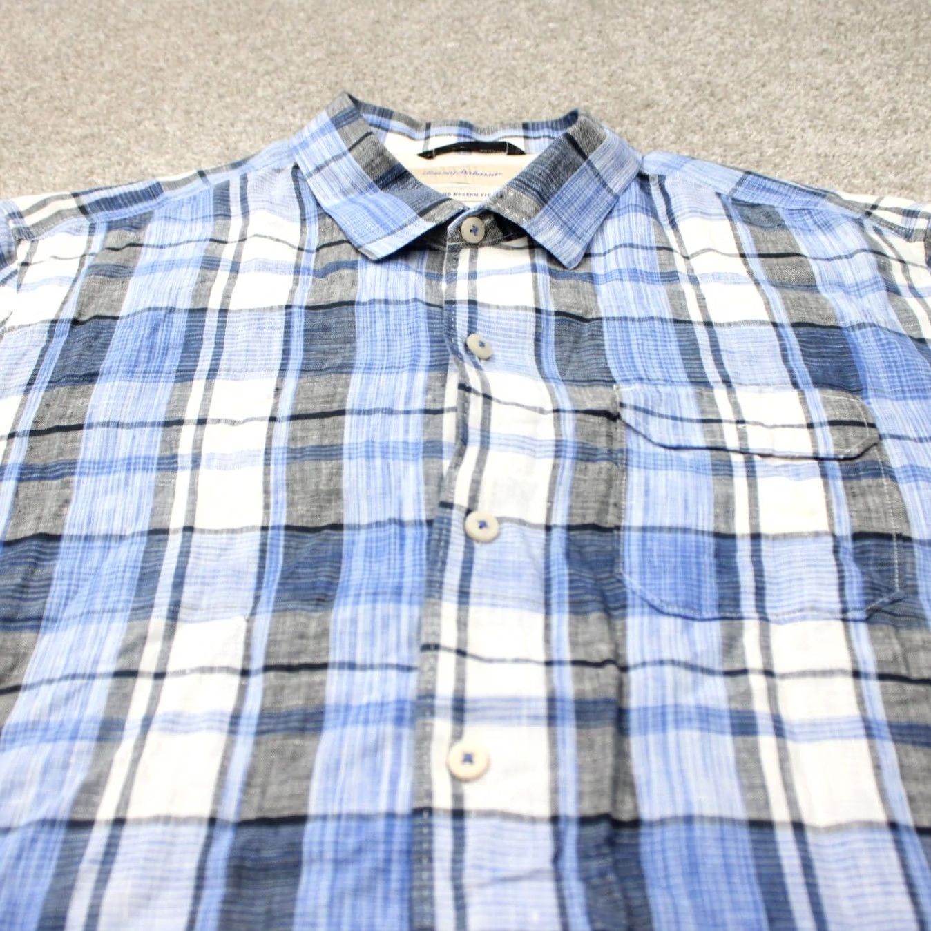 Tommy Bahama Tommy Bahama Shirt Mens XL Blue/Black Island Modern Fit 100% Linen S/S Button Up Shirt Mens XL Blue/Black Island Hawaiian Casual 90s? Size US XL / EU 56 / 4 - 4 Thumbnail