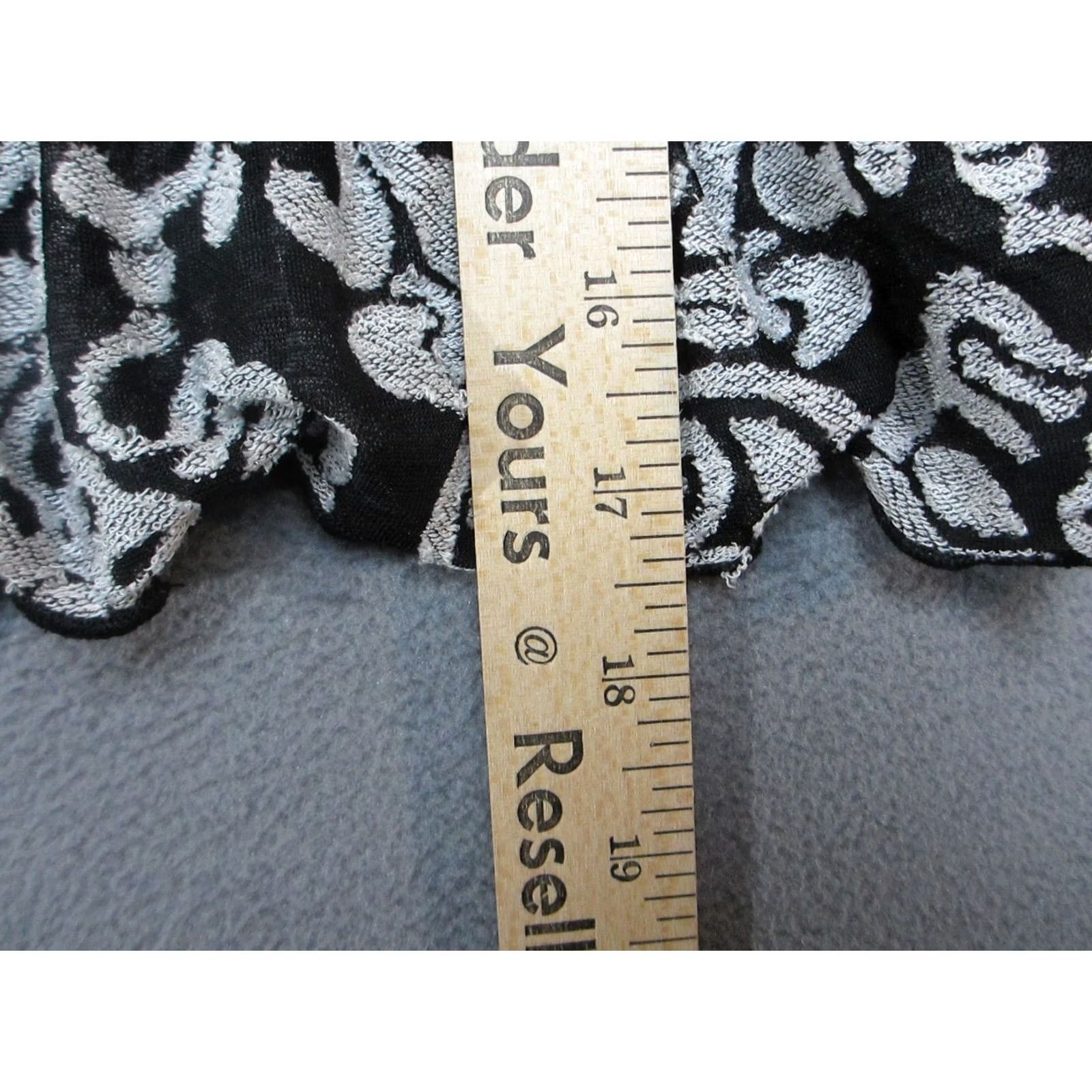 Anthropologie Anthropologie Blouse Top Women Small Black White Floral Cropped Jacquard Peasant Shirt Size S / US 4 / IT 40 - 7 Thumbnail