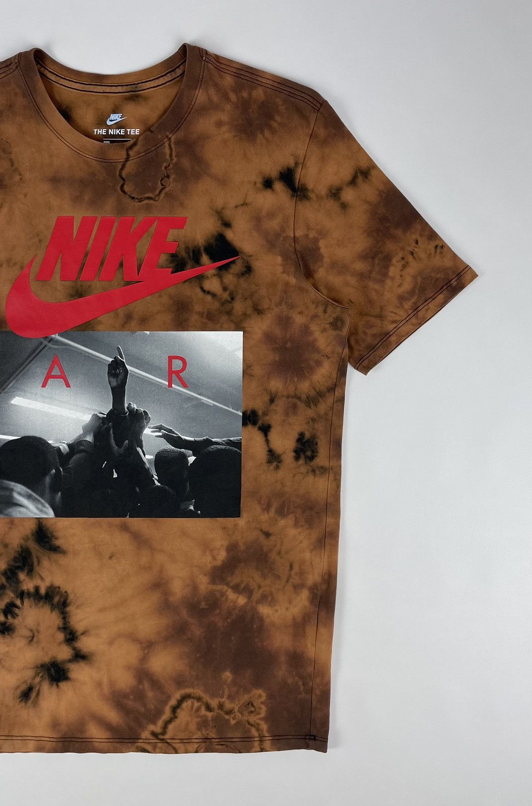 Nike Nike Custom T-shirt big logo Size US M / EU 48-50 / 2 - 2 Thumbnail