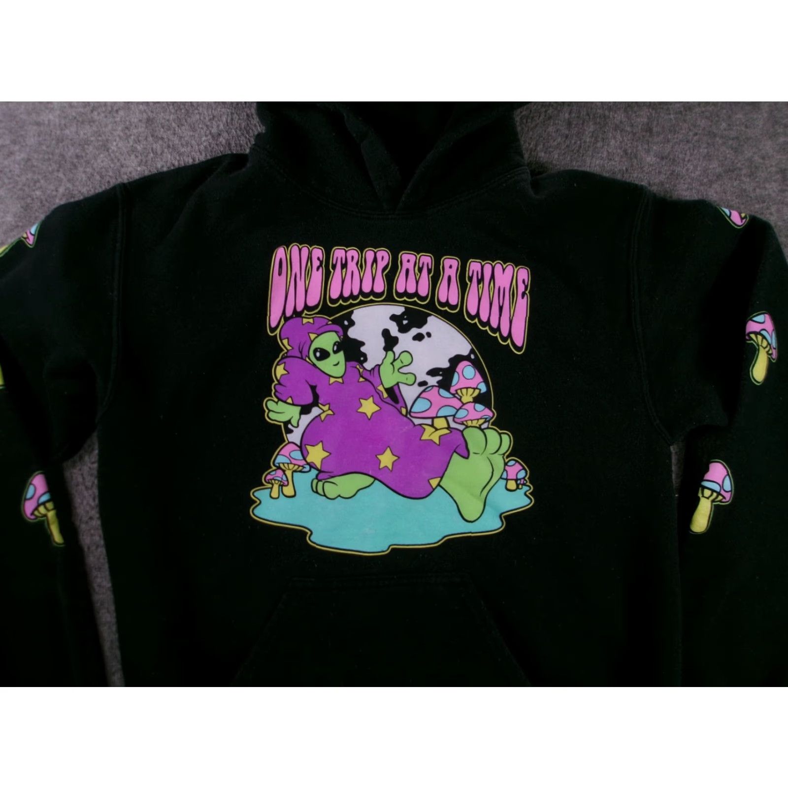 Vintage ALAB Hoodie Men Small Black Alien Graphic One Trip At A Time Mushroom Pullover Size US S / EU 44-46 / 1 - 2 Thumbnail