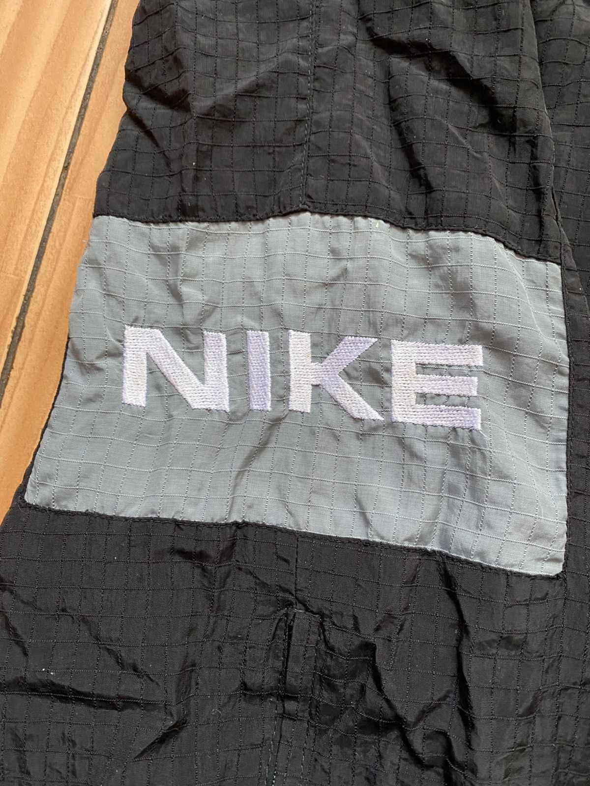 Vintage Vintage Nike sweatpants black nylon Size US 32 / EU 48 - 8 Thumbnail