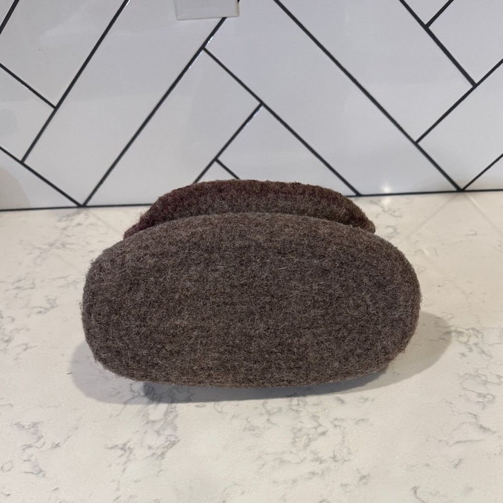 Handmade handmade wool felted purse with large wooden button closure Size ONE SIZE - 4 Thumbnail