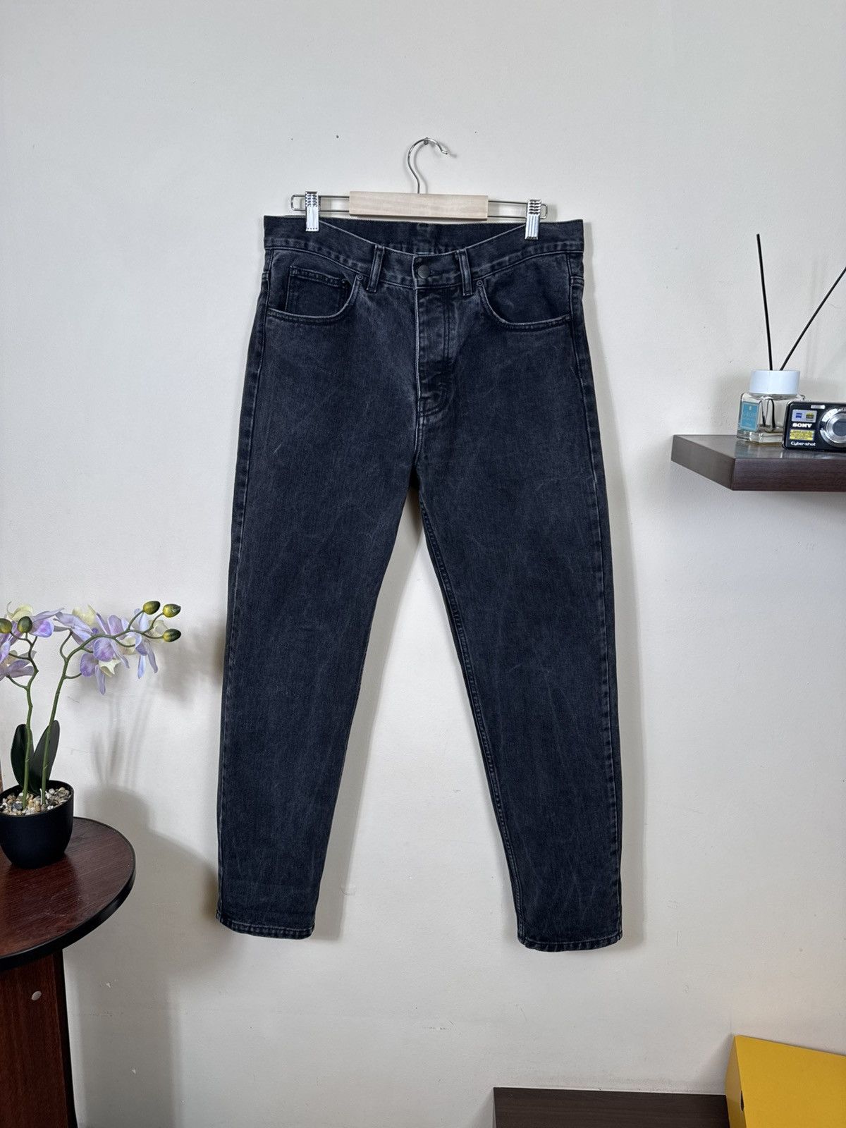 Carhartt Wip Carhartt WIP Newel Pants Denim Men Black 31 L Washed Jeans Size US 31 - 2 Thumbnail