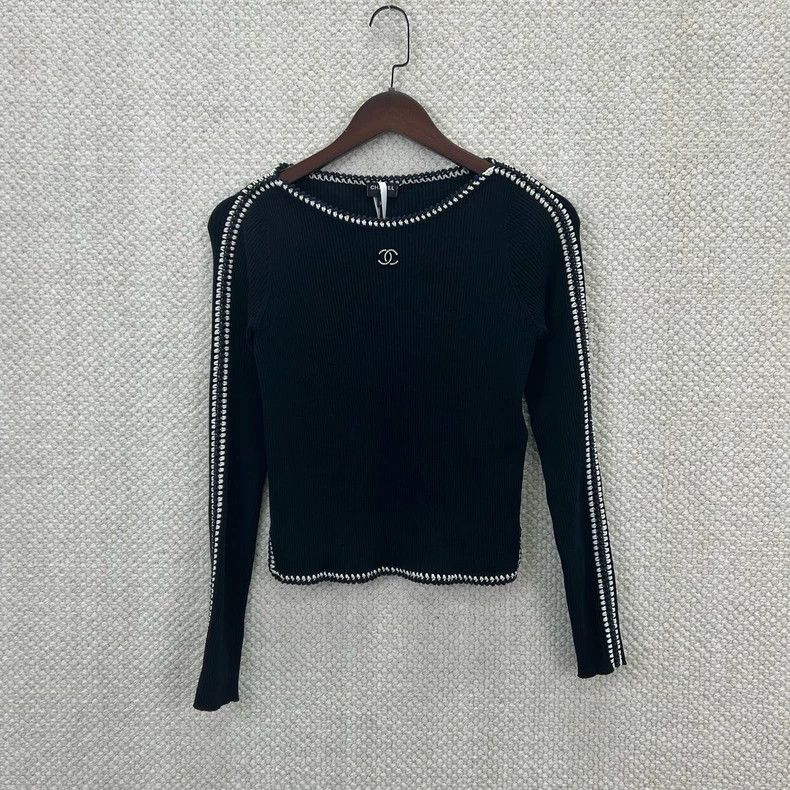 Chanel 22C black bottom knitwear sweater