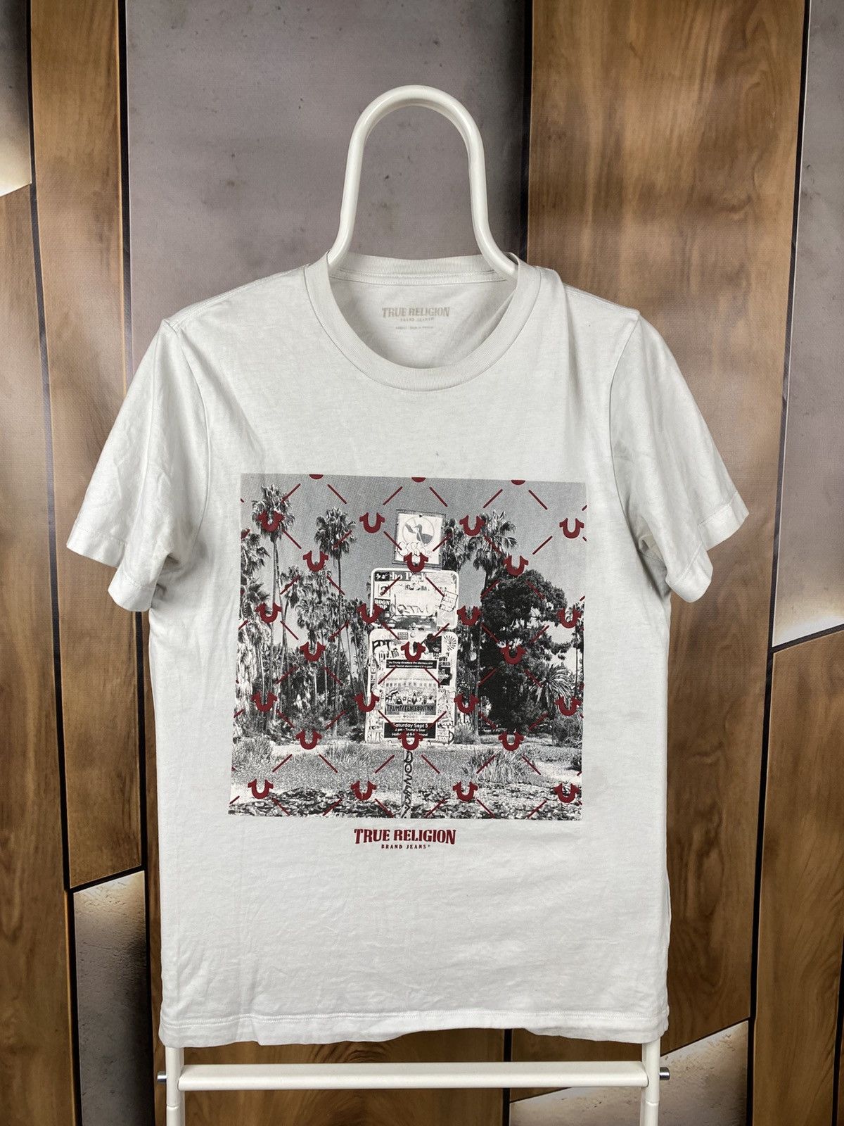True Religion 🧲T-Shirt True Religion Monogram Boxy Logo Art Tee🧲 Size US S / EU 44-46 / 1 - 1 Thumbnail