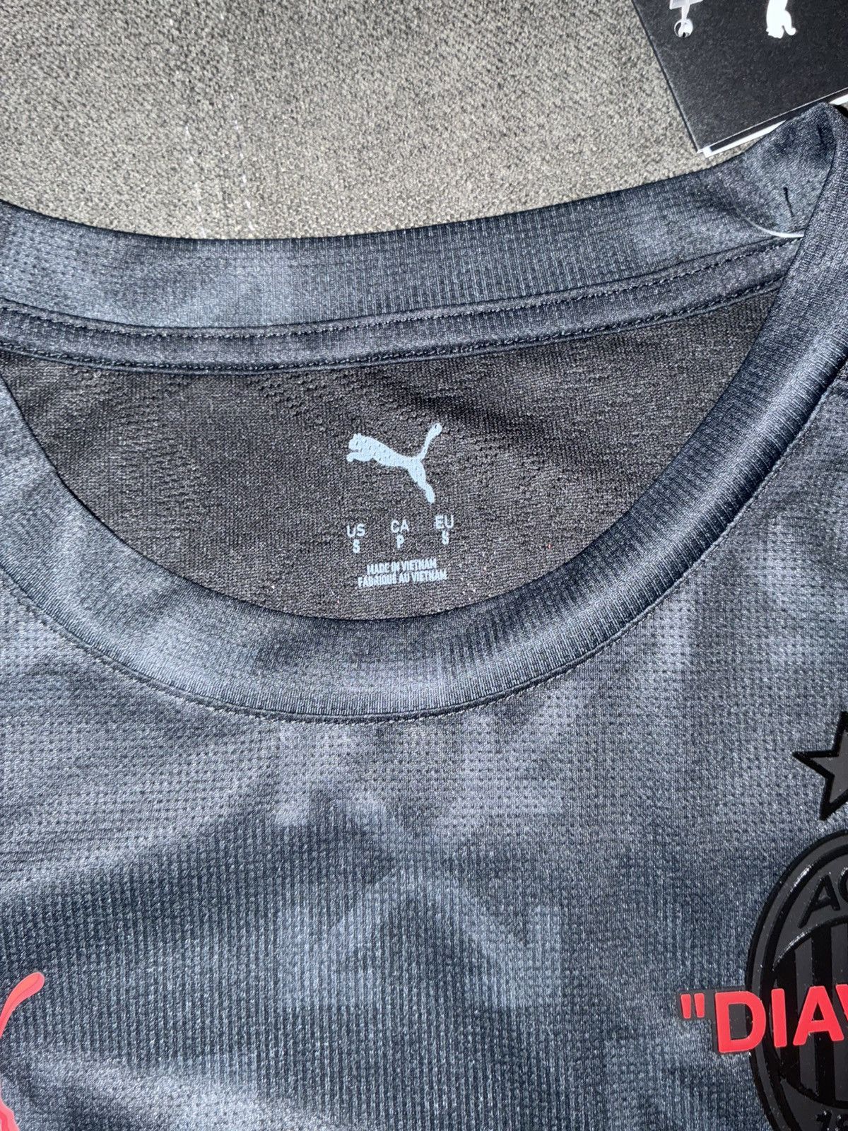 Off-White × Puma Off White PUMA AC Milan Prematch Soccer Jersey Men’s Size US S / EU 44-46 / 1 - 3 Thumbnail