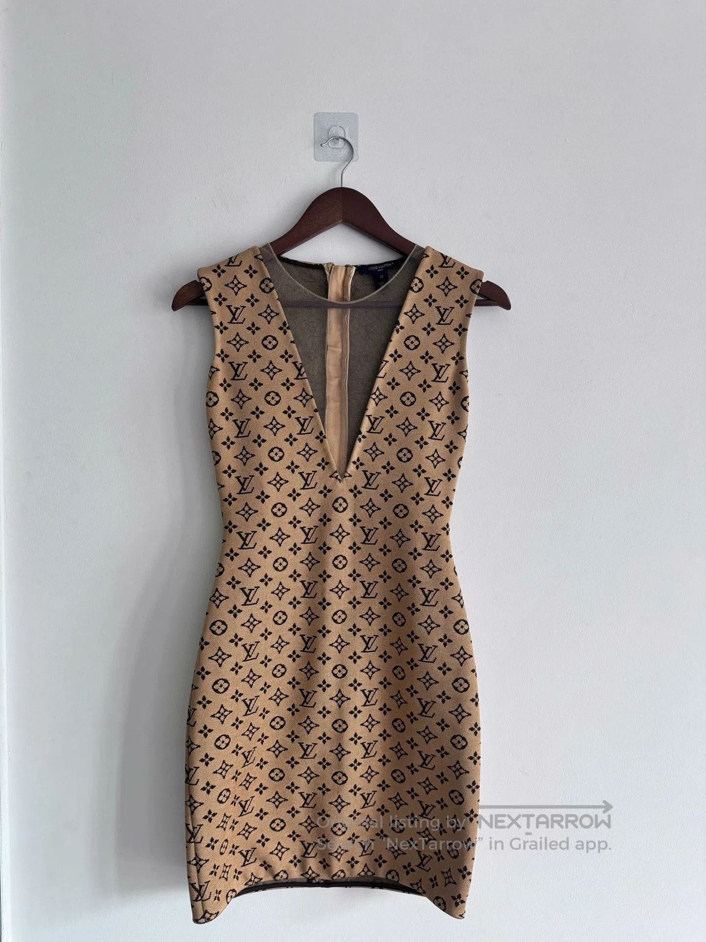 Louis Vuitton LV Louis Vuitton Full Logo Dress. Size M / US 6-8 / IT 42-44 - 1 Thumbnail