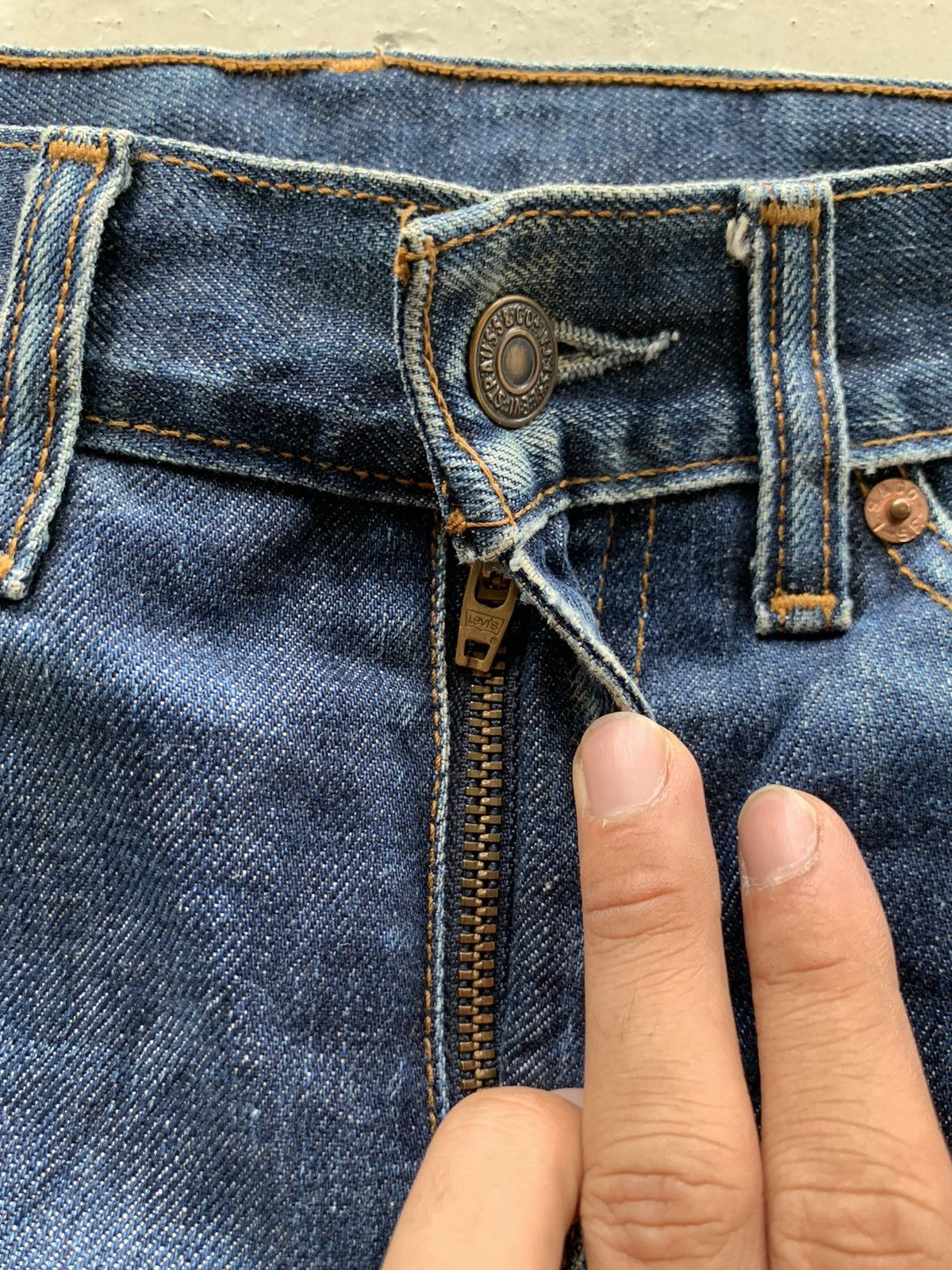 If Six Was Nine × Levi's × Tornado Mart Vintage Levi’s Ripped Boot Cut Denim Size US 30 / EU 46 - 5 Thumbnail