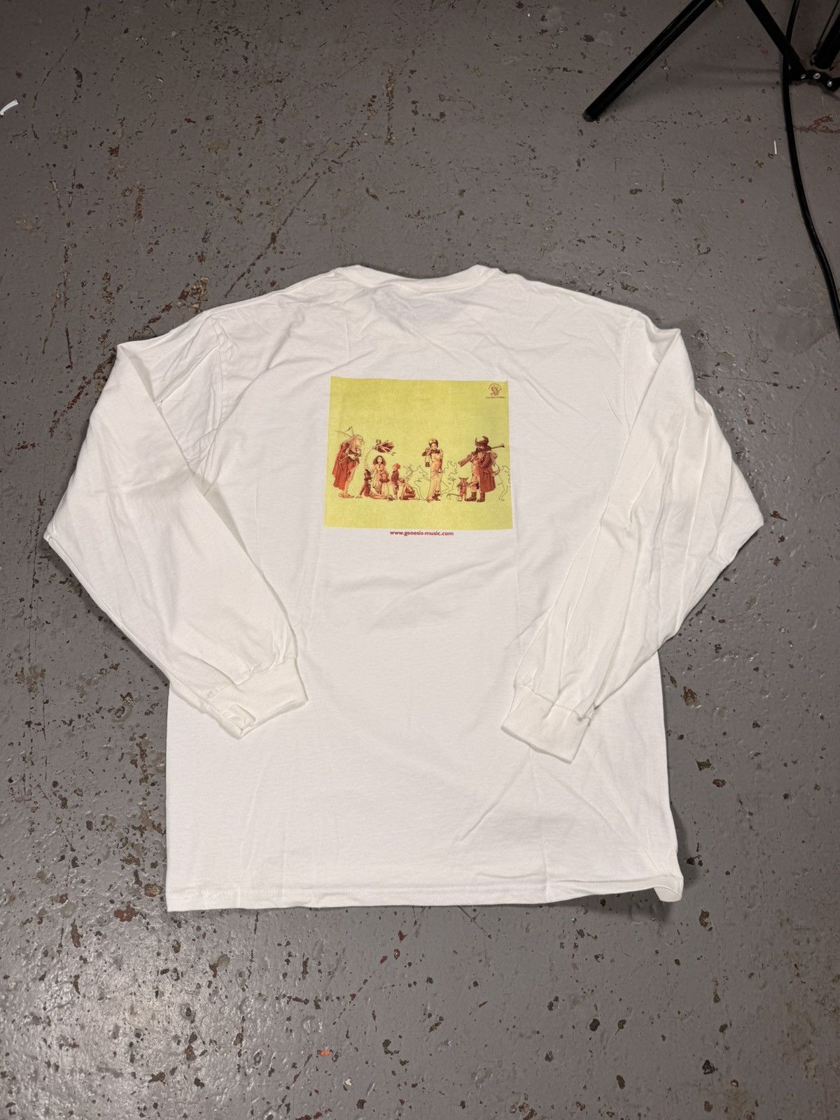 Other Vintage Genesis Trick Of The Tail Long sleeve Tour Tee Size US L / EU 52-54 / 3 - 6 Thumbnail