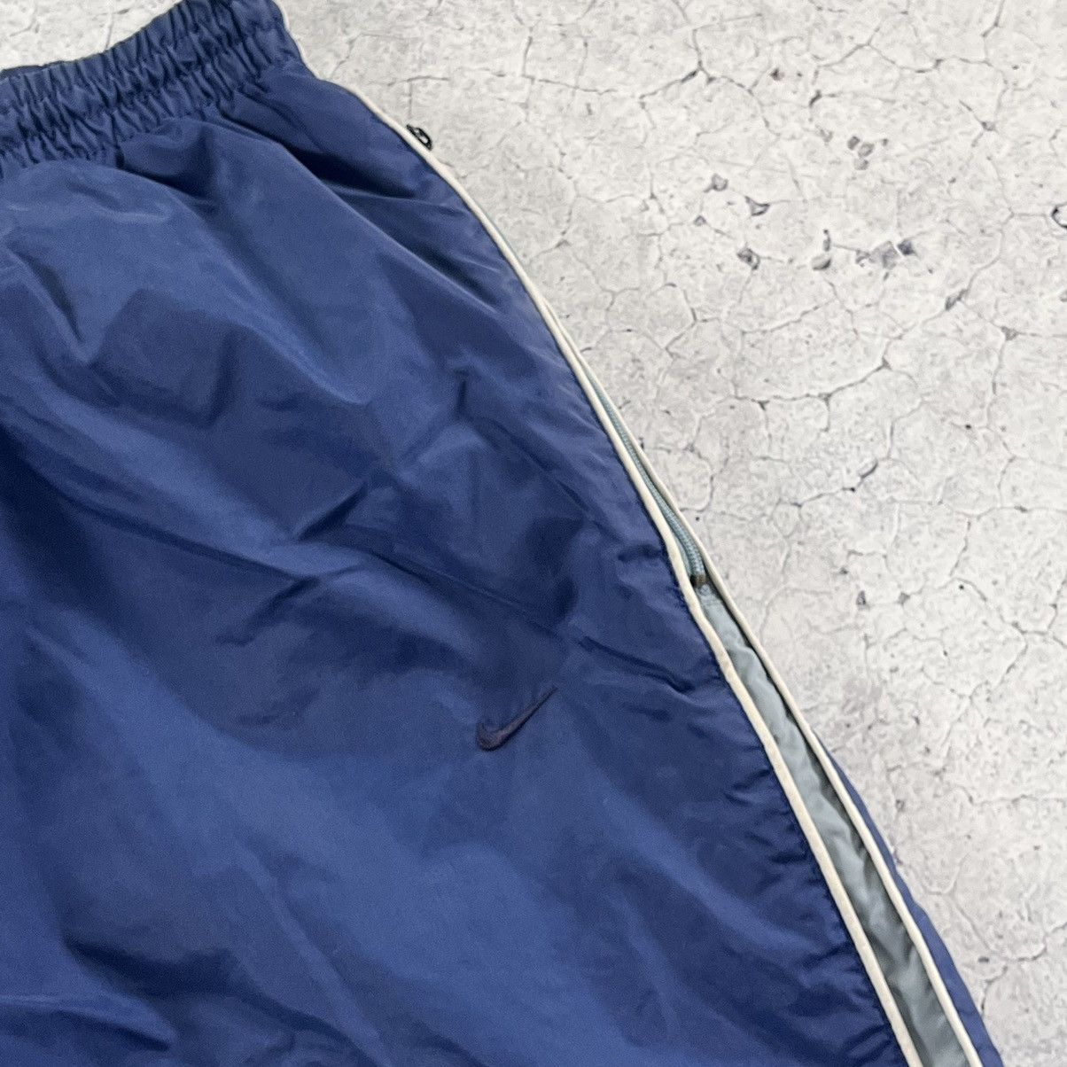 Nike × Vintage Nike Vintage Track Pants Nylon Y2K Drill Streetwear Swoosh Size US 34 / EU 50 - 4 Thumbnail