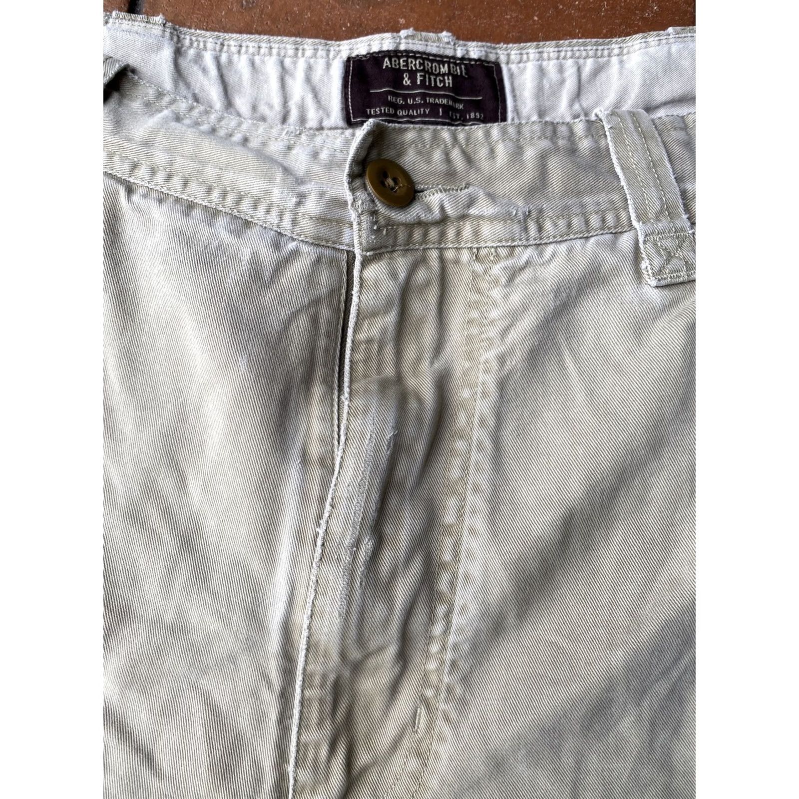 Abercrombie & Fitch Abercrombie & Fitch Cargo Utility Shorts Beige Tan Army Distressed 33 Men Cargo Shorts Regular Beige 90s Vintage? (No) Size US 33 - 3 Thumbnail