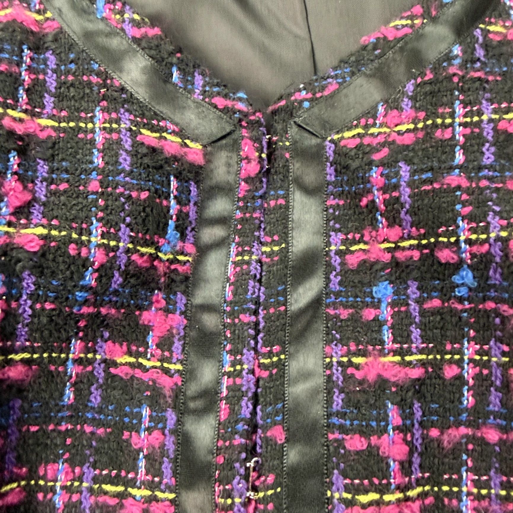 Vintage VINTAGE Oscar de la Renta Tweed Jacket Womens 10 Black Boucle Satin Trim Plaid 90s (Business, Casual) Womens Size L / US 10 / IT 46 - 4 Thumbnail