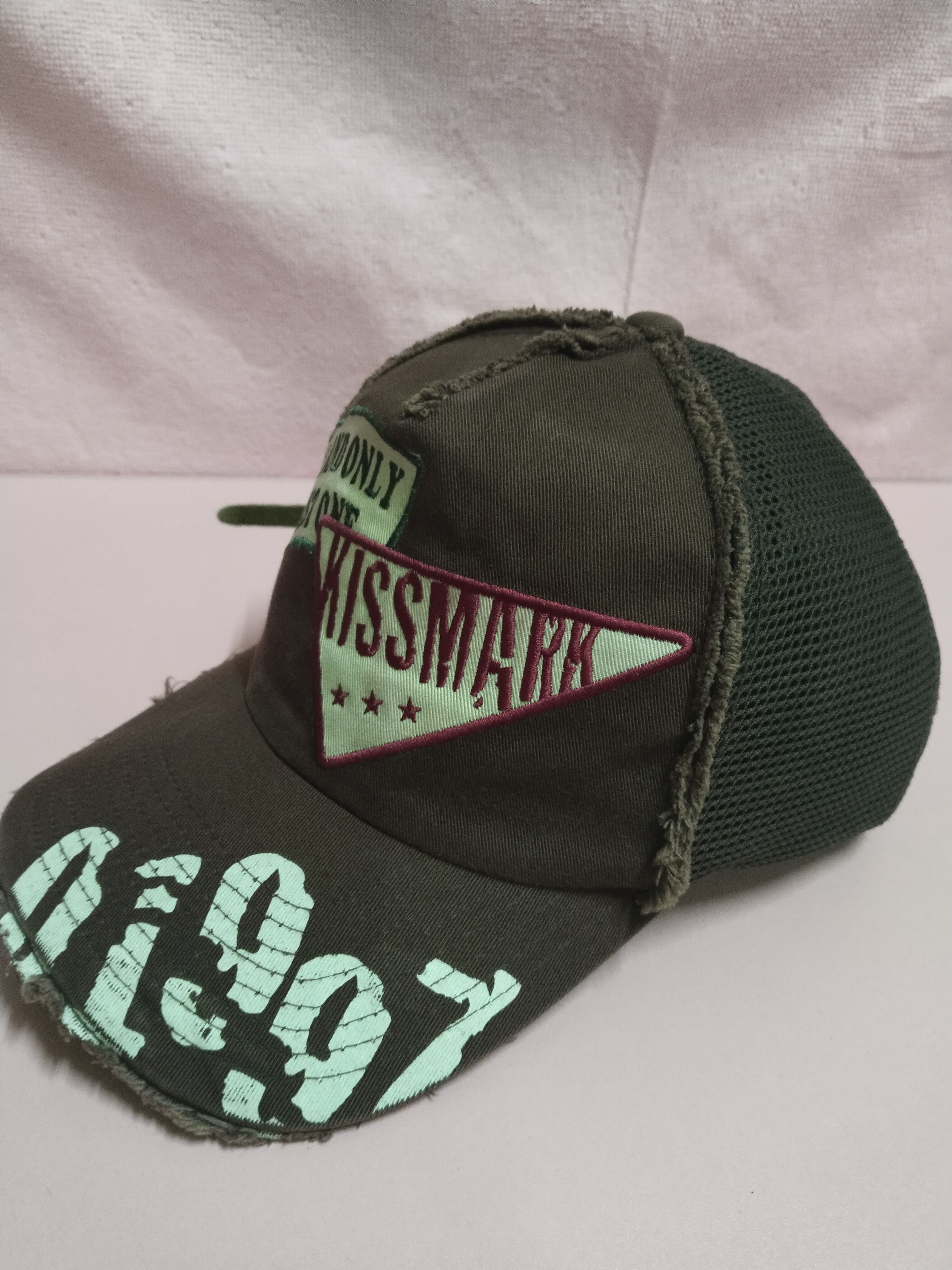 Japanese Brand VINTAGE THE BEST KISSMARK DISTRESSED TRUCKER HAT Size ONE SIZE - 3 Thumbnail