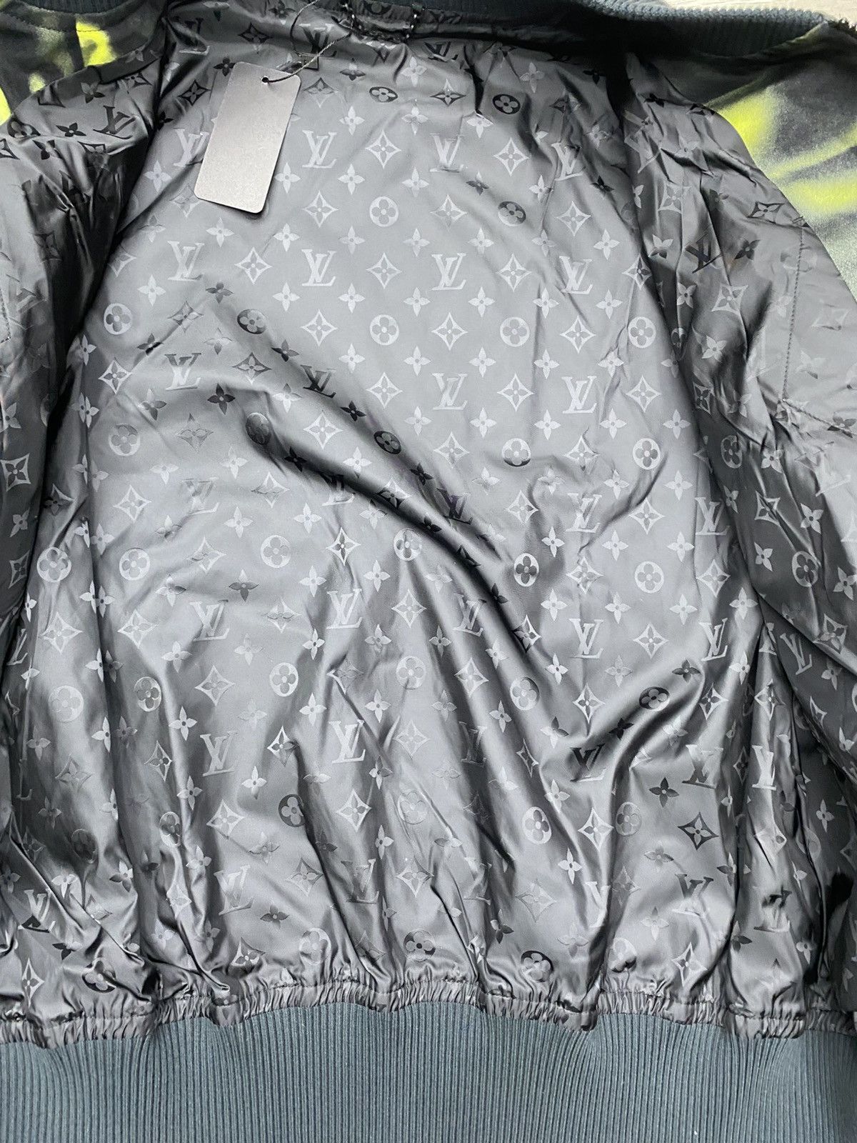 Louis Vuitton Louis Vuitton bomber jacket Size US M / EU 48-50 / 2 - 3 Thumbnail