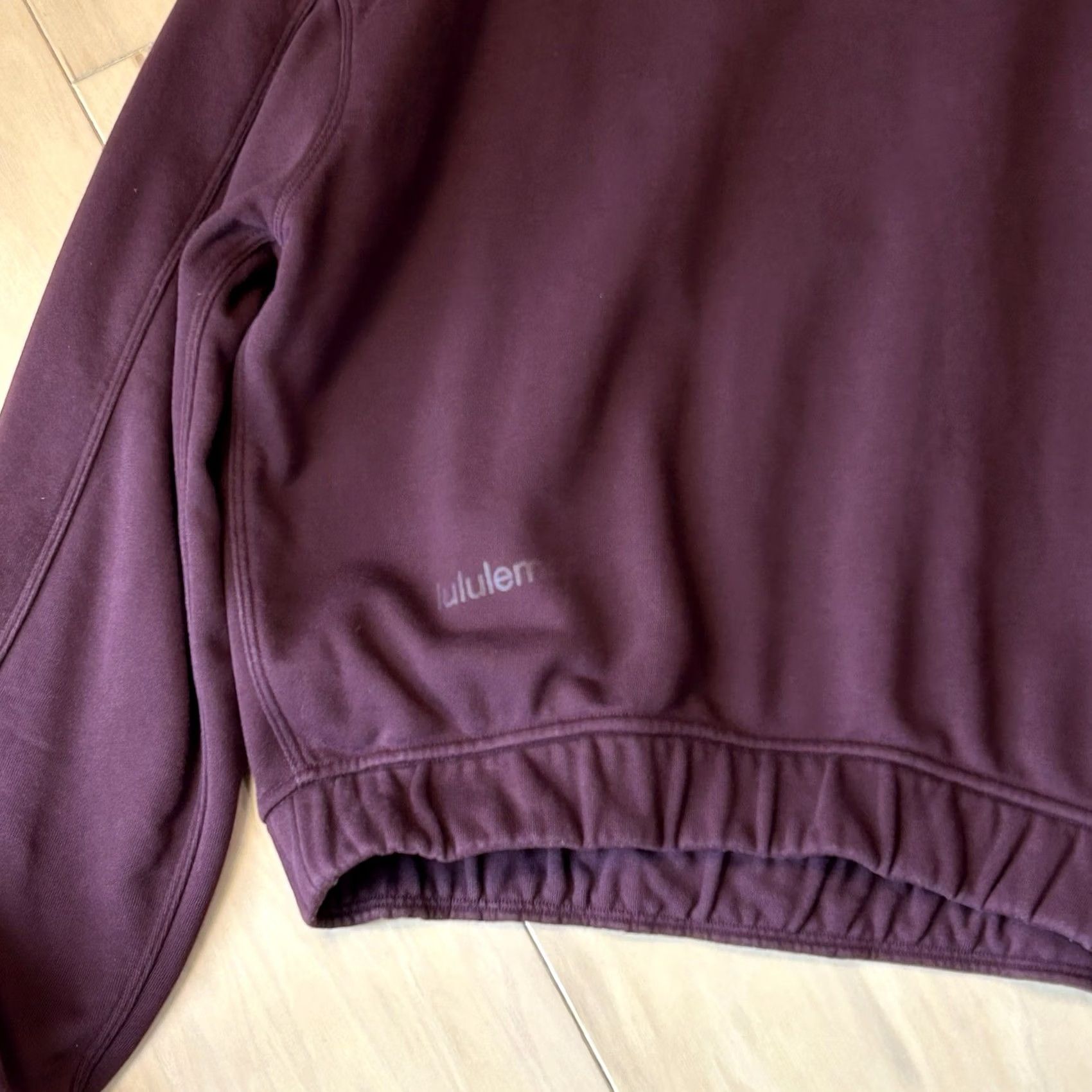 Lululemon VINTAGE Lululemon Relaxed Cropped Hoodie Cassis Women’s M Cassis Burgundy Hoodie Womens M Cassis Burgundy Athletic Athleisure Pullover Size M / US 6-8 / IT 42-44 - 5 Thumbnail