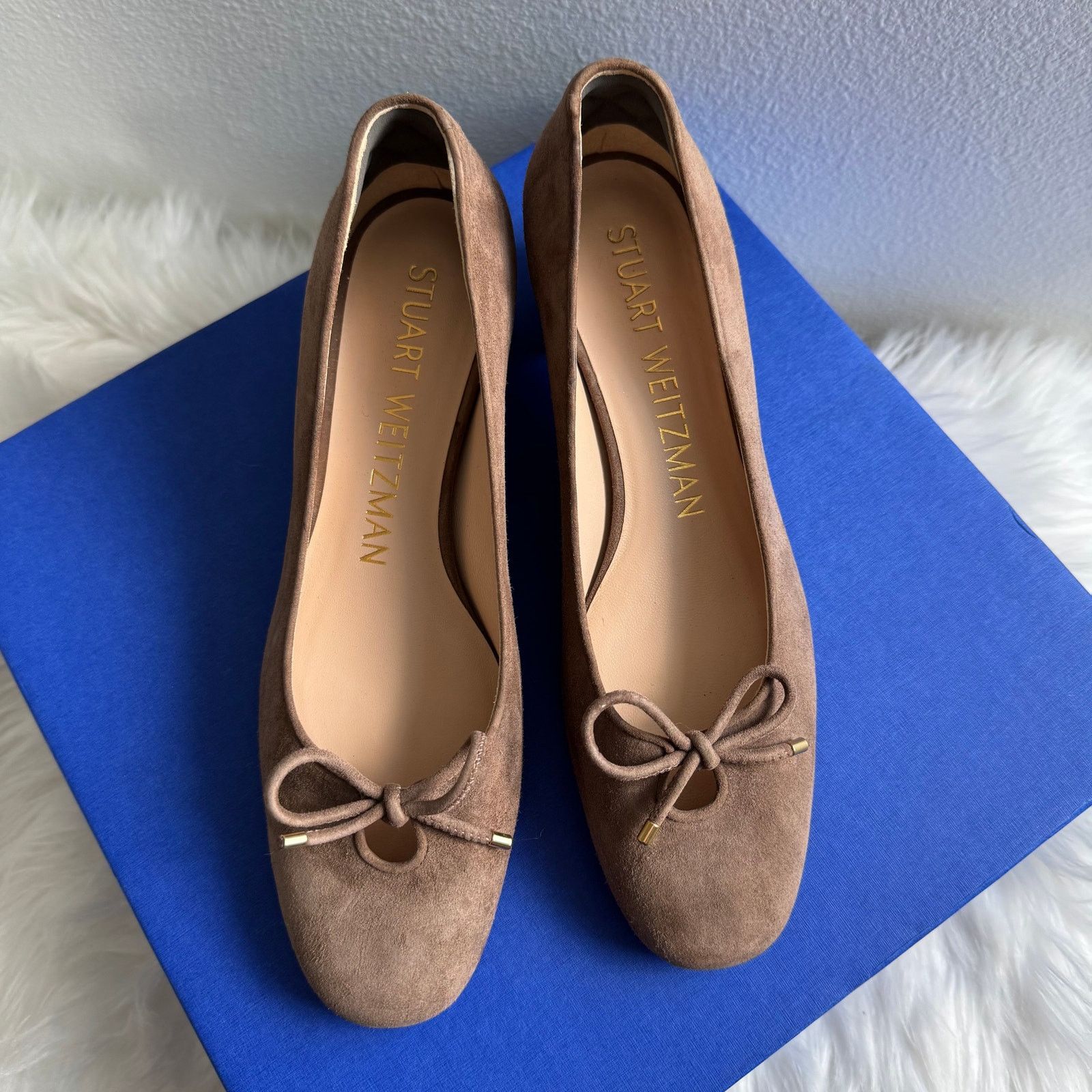Stuart Weitzman Stuart Weitzman Gabby 45 Taupe Suede Almond Toe Bow Pumps Size US 6.5 / IT 36.5 - 1 Thumbnail