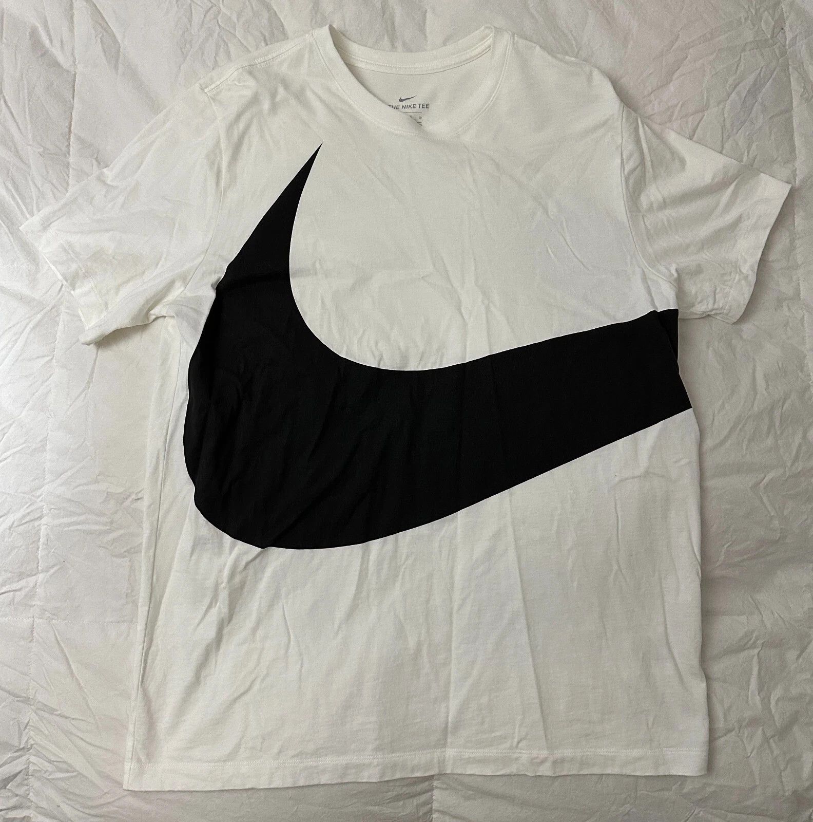 Nike NIKE BIG JUMBO GIANT SWOOSH T-SHIRT LARGE WHITE BLACK Size US XL / EU 56 / 4 - 1 Thumbnail