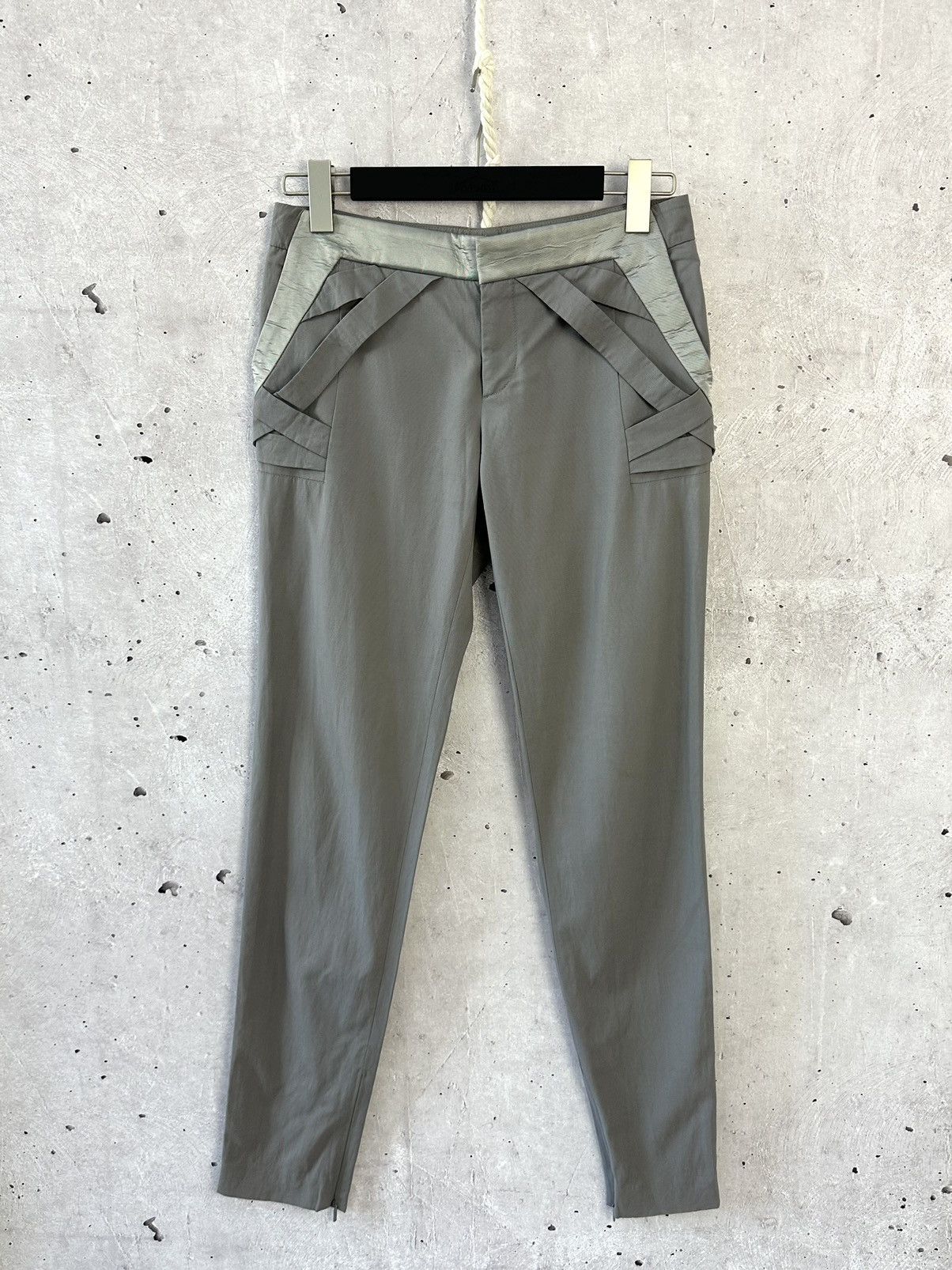 Gucci Gucci Vintage Grey Viscose Bondage Ankle Zip Pants Size 28" / US 6 / IT 42 - 1 Thumbnail
