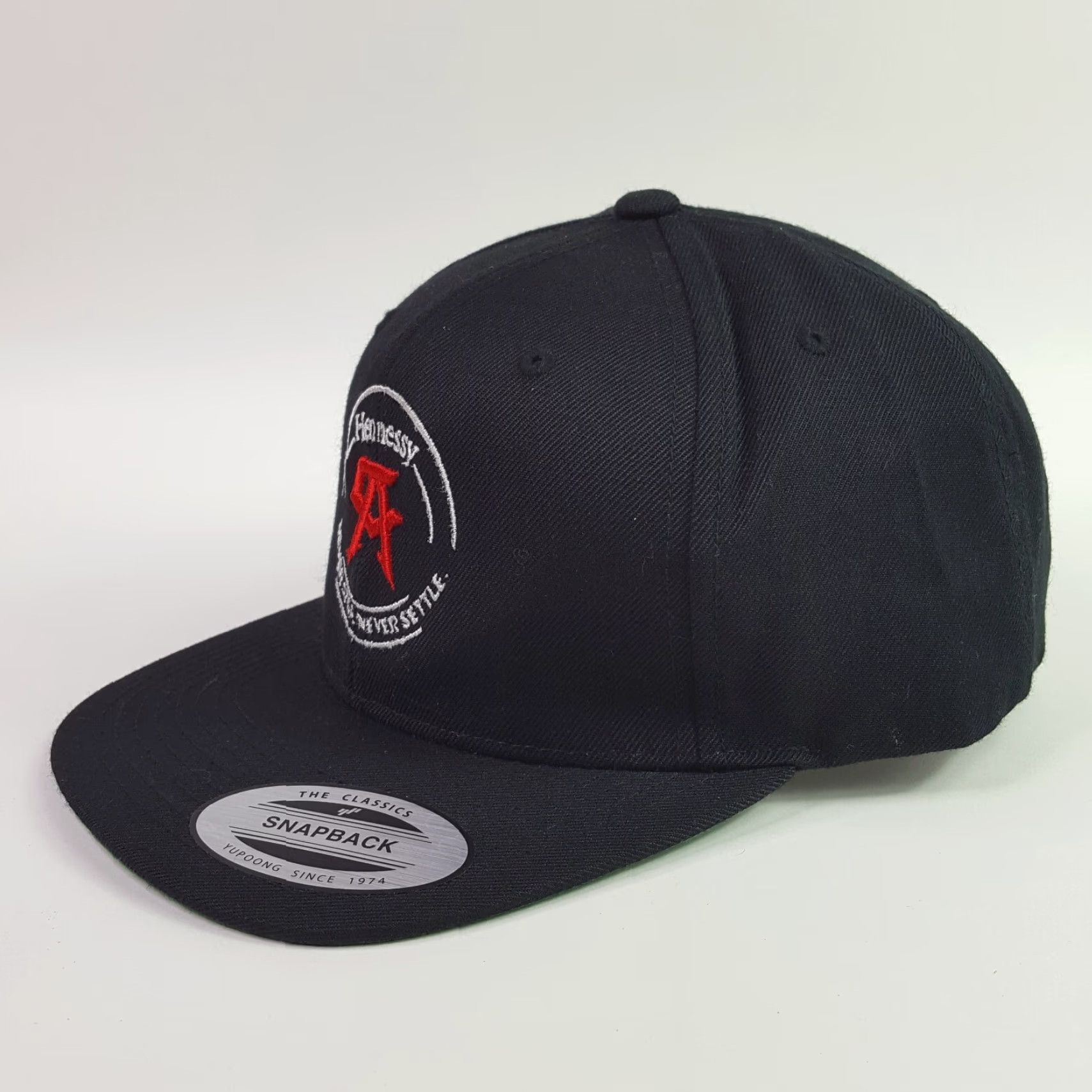 Vintage VINTAGE Hennessy Cognac Liquor Black Wool Blend Snapback Adjustable Hat Baseball Cap Men Twill 90s College Retro University Yupoong Size ONE SIZE - 4 Thumbnail