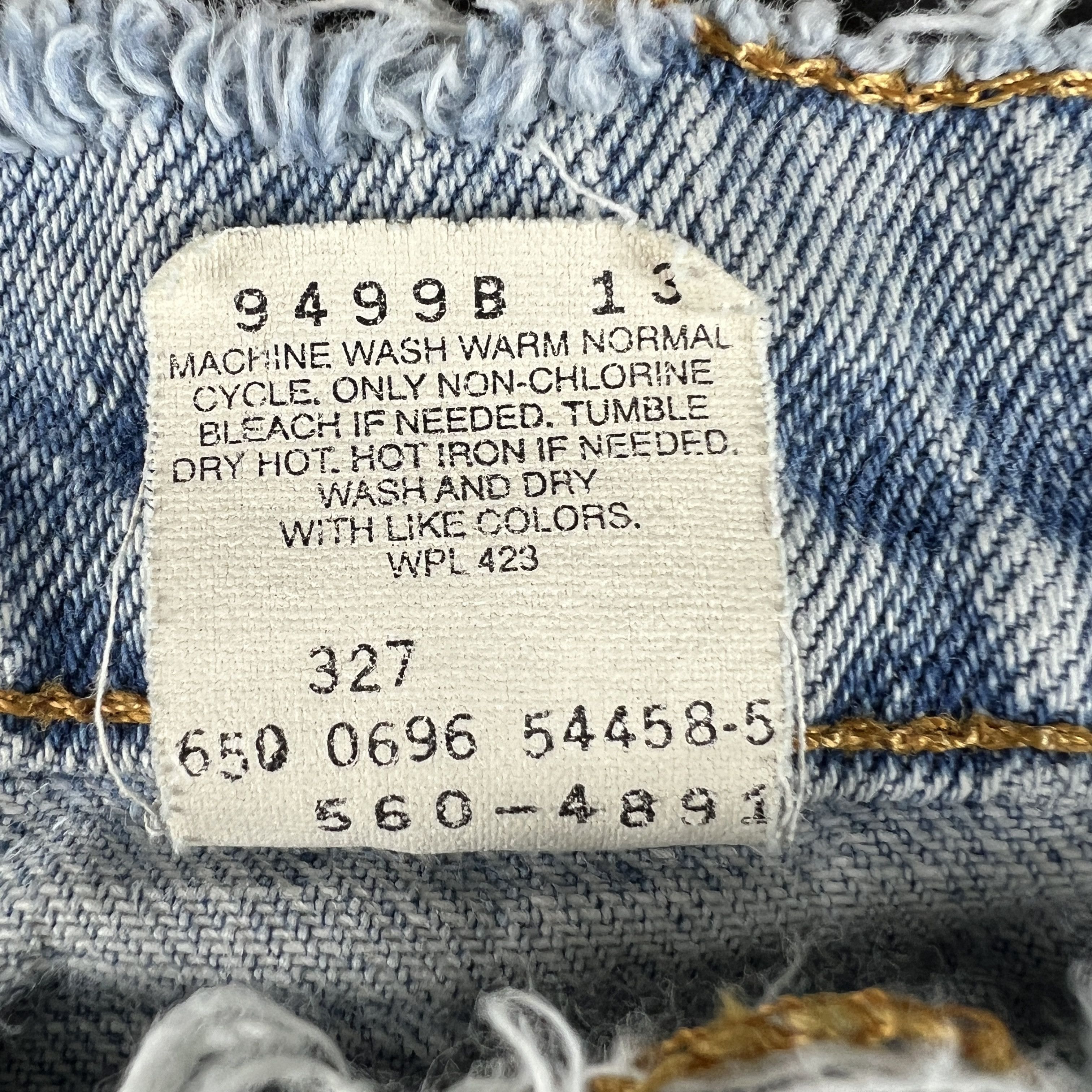 Levi's × Vintage VTG 90s Levi's Jeans 560 Loose Tapered Blue Thrashed Denim Size US 36 / EU 52 - 12 Thumbnail