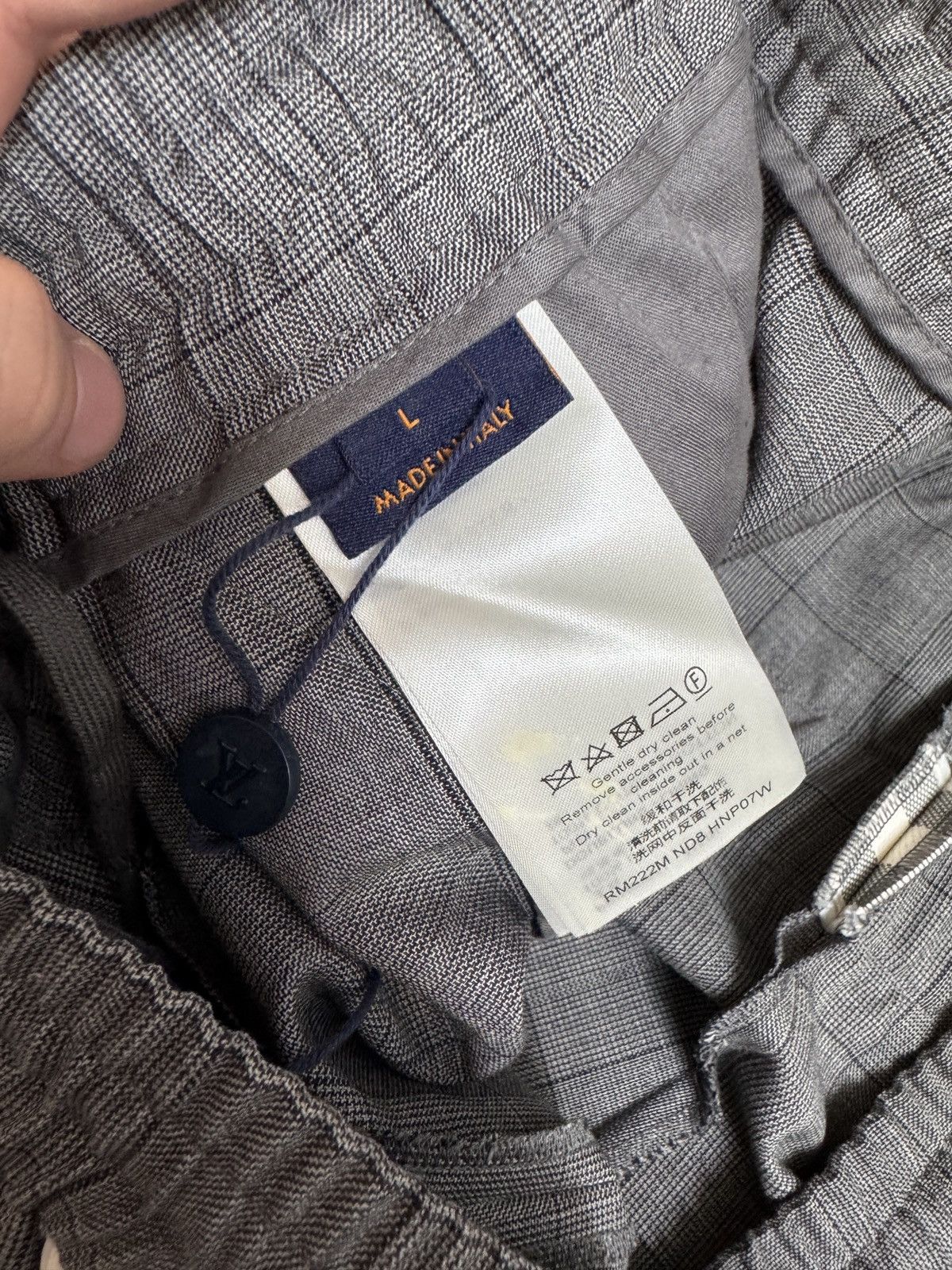 Louis Vuitton Louis Vuitton Damier Tailored Grey Track Suit - Size M Size US M / EU 48-50 / 2 - 15 Thumbnail