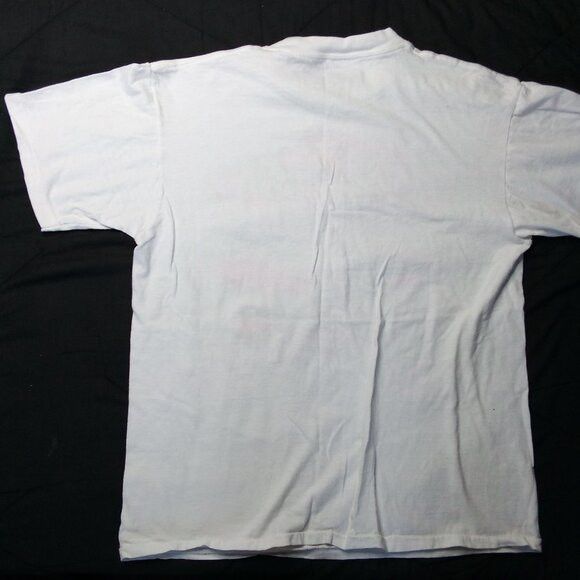 Vintage Vintage Graffiti Alley River Road Classic Cars Neon T-Shirt Size US L / EU 52-54 / 3 - 5 Thumbnail