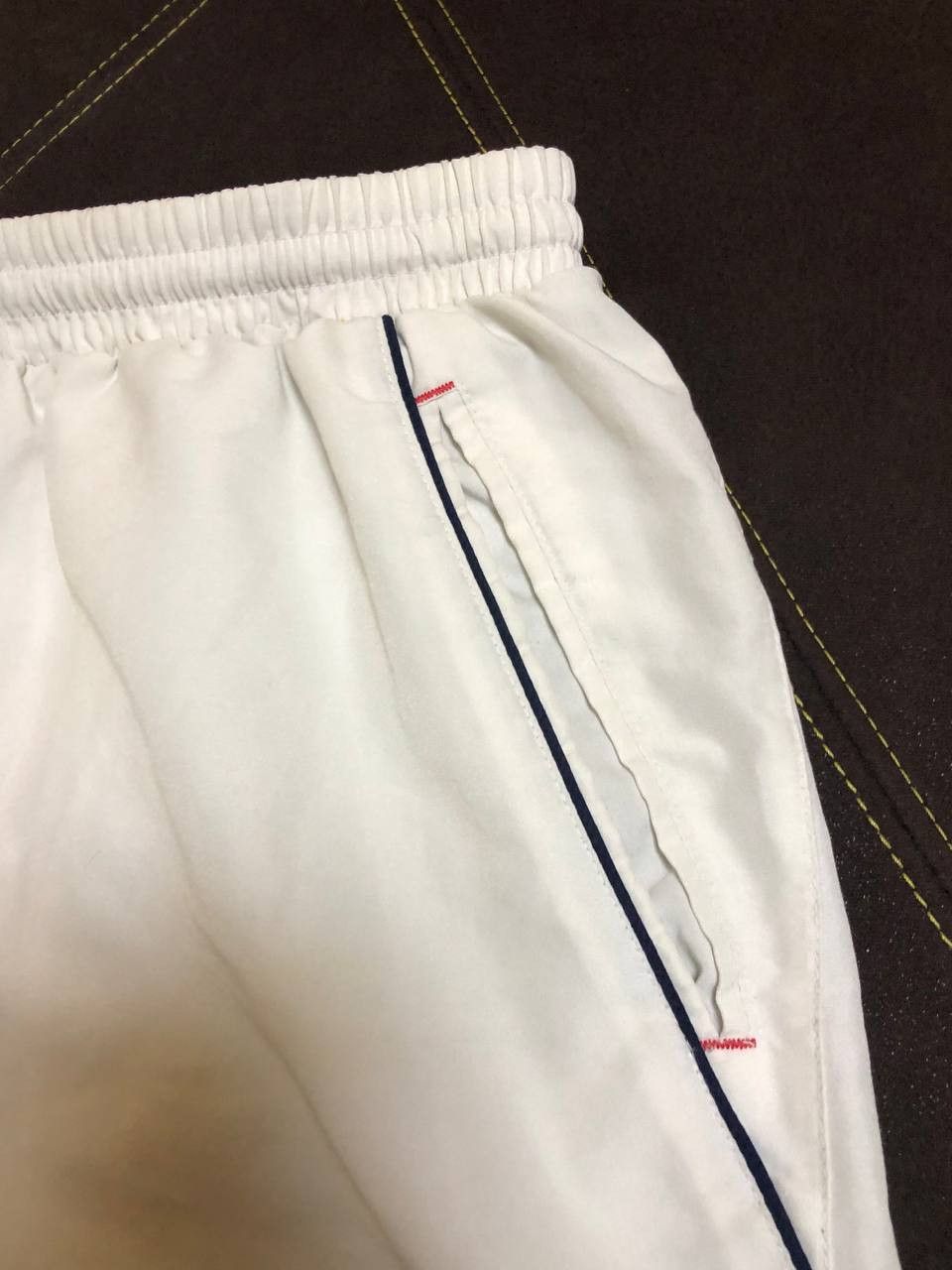 Umbro Umbro Vintage Mens Retro Nylon Shorts Size US 32 / EU 48 - 16 Thumbnail