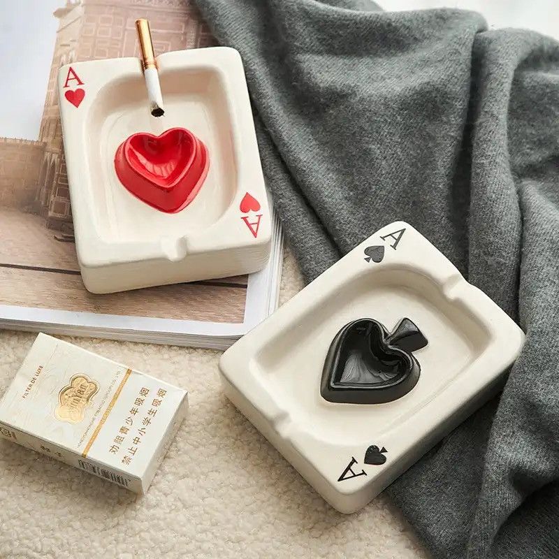 Designer Creative Playing Card Ashtray Size ONE SIZE - 1 Thumbnail